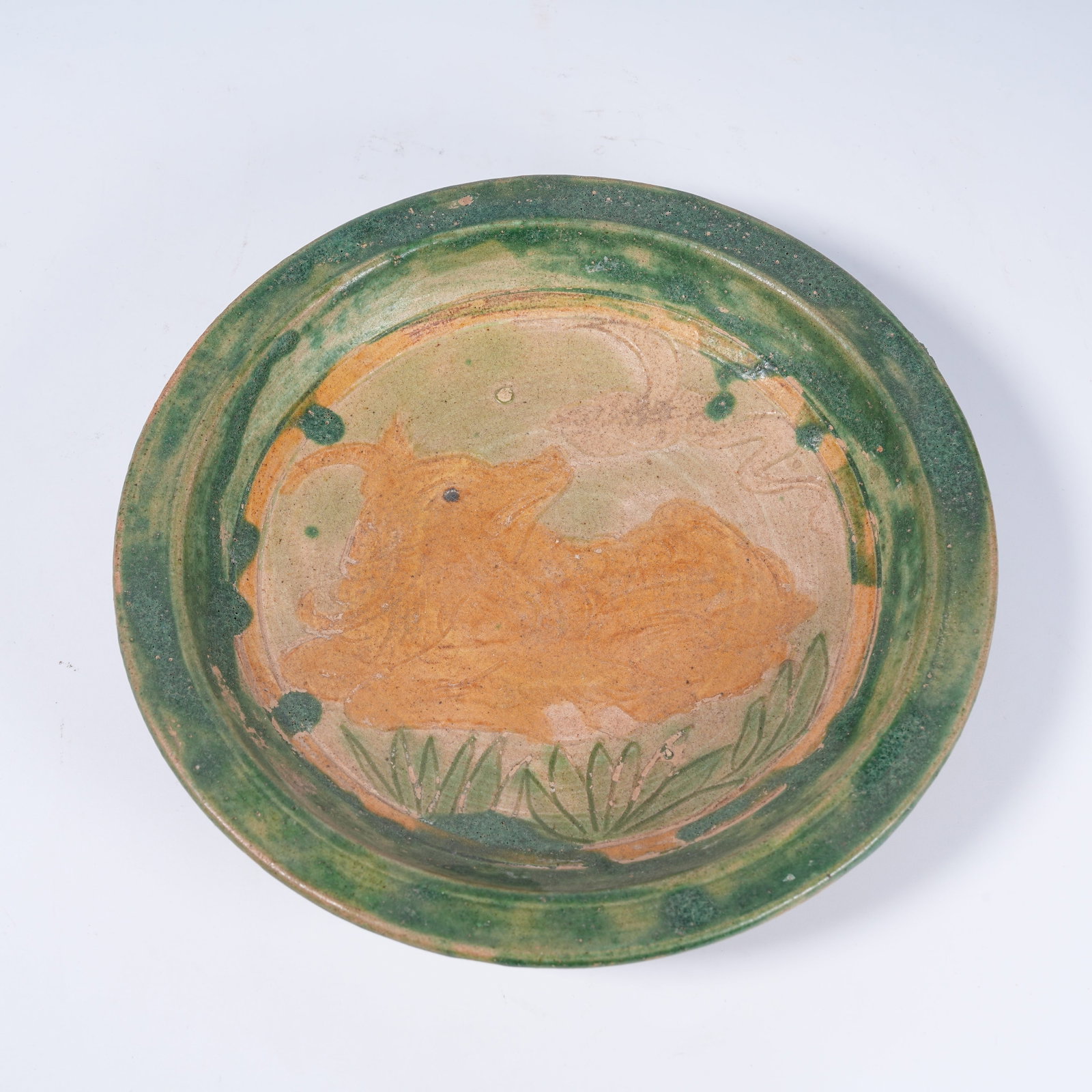 A TANG TRI-COLOR SHEEP-SHAPED FOLDED-RIM PLATE (1 of 10)