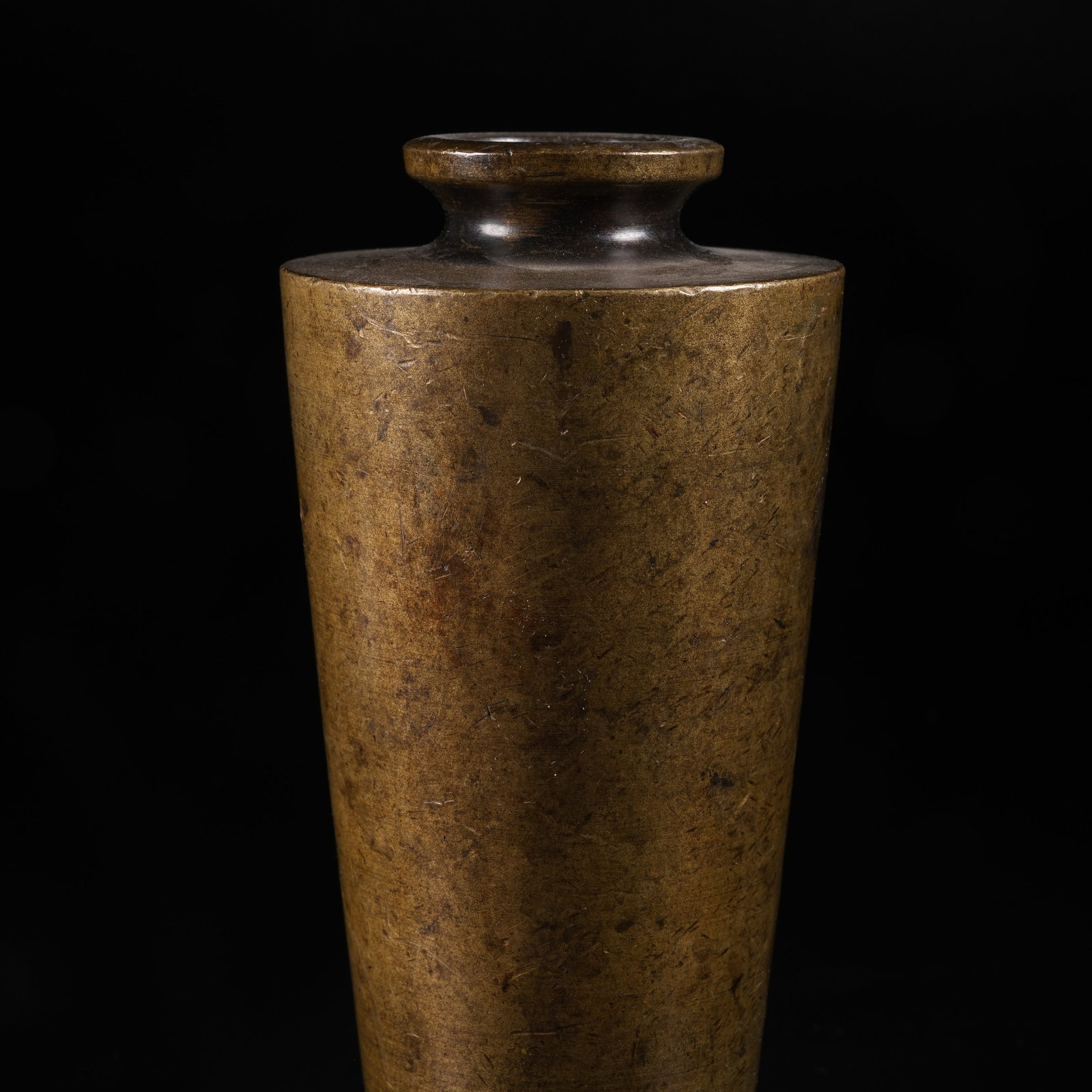 A BRONZE APPRECIATION VASE - 2