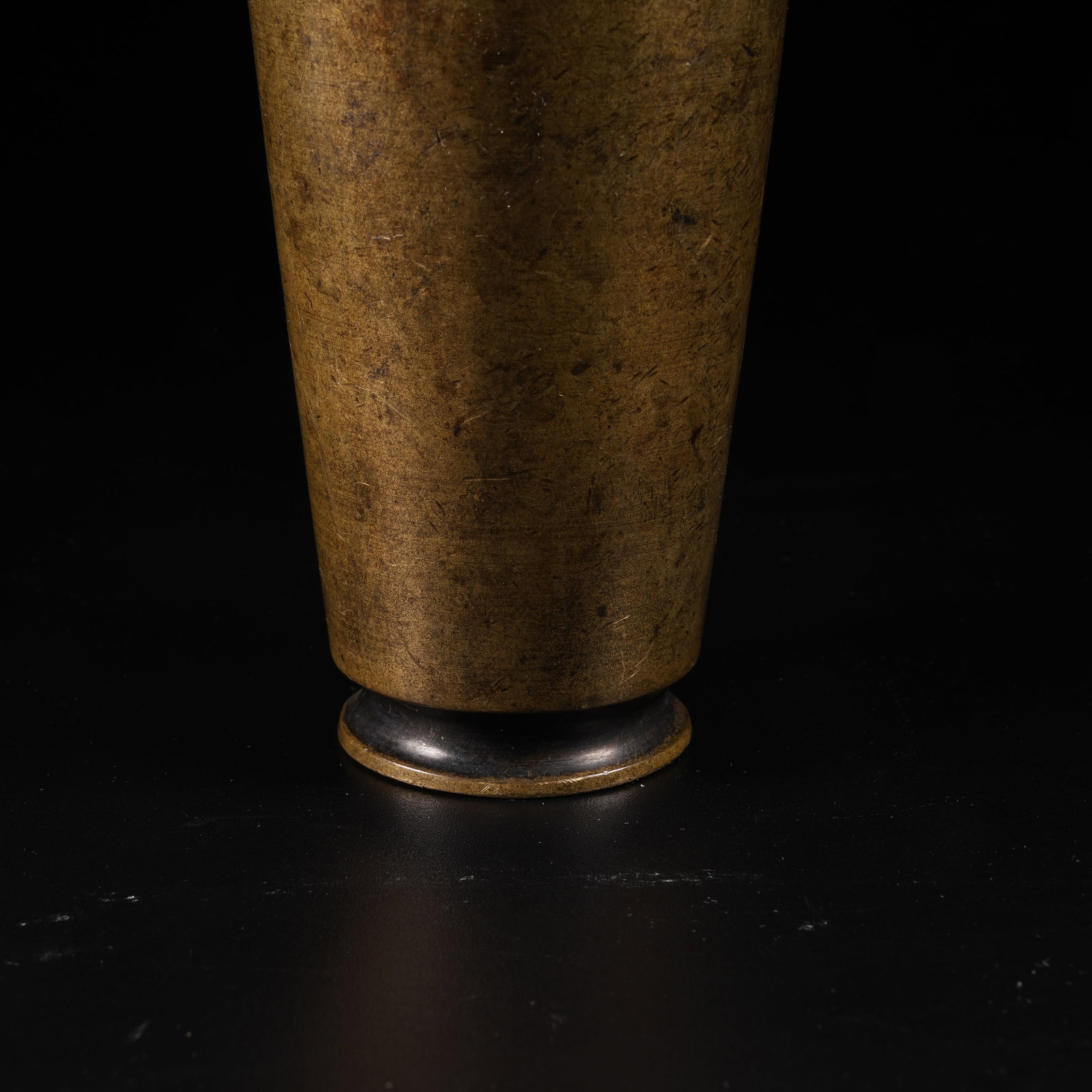A BRONZE APPRECIATION VASE - 3
