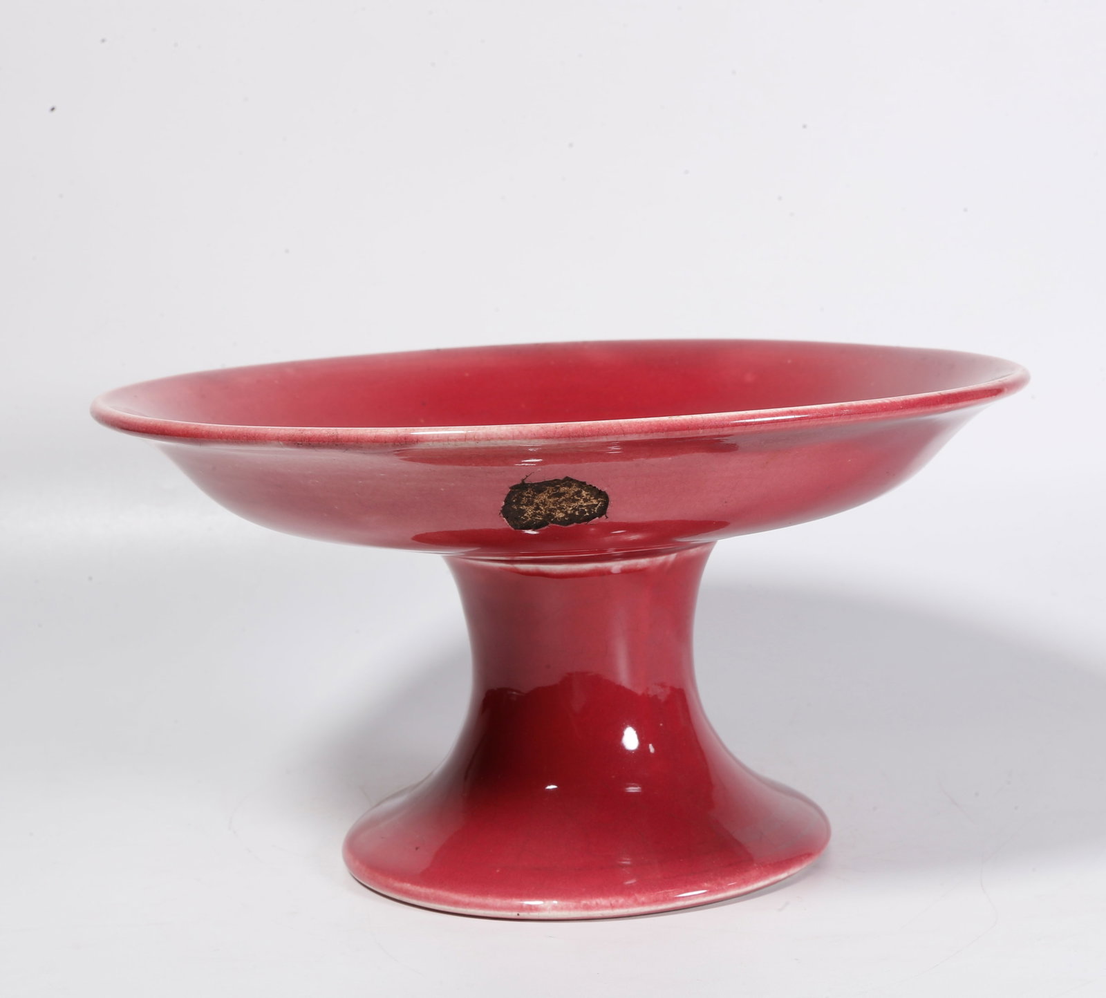 A ROUGE RED GLAZE STEM PLATE (1 of 10)