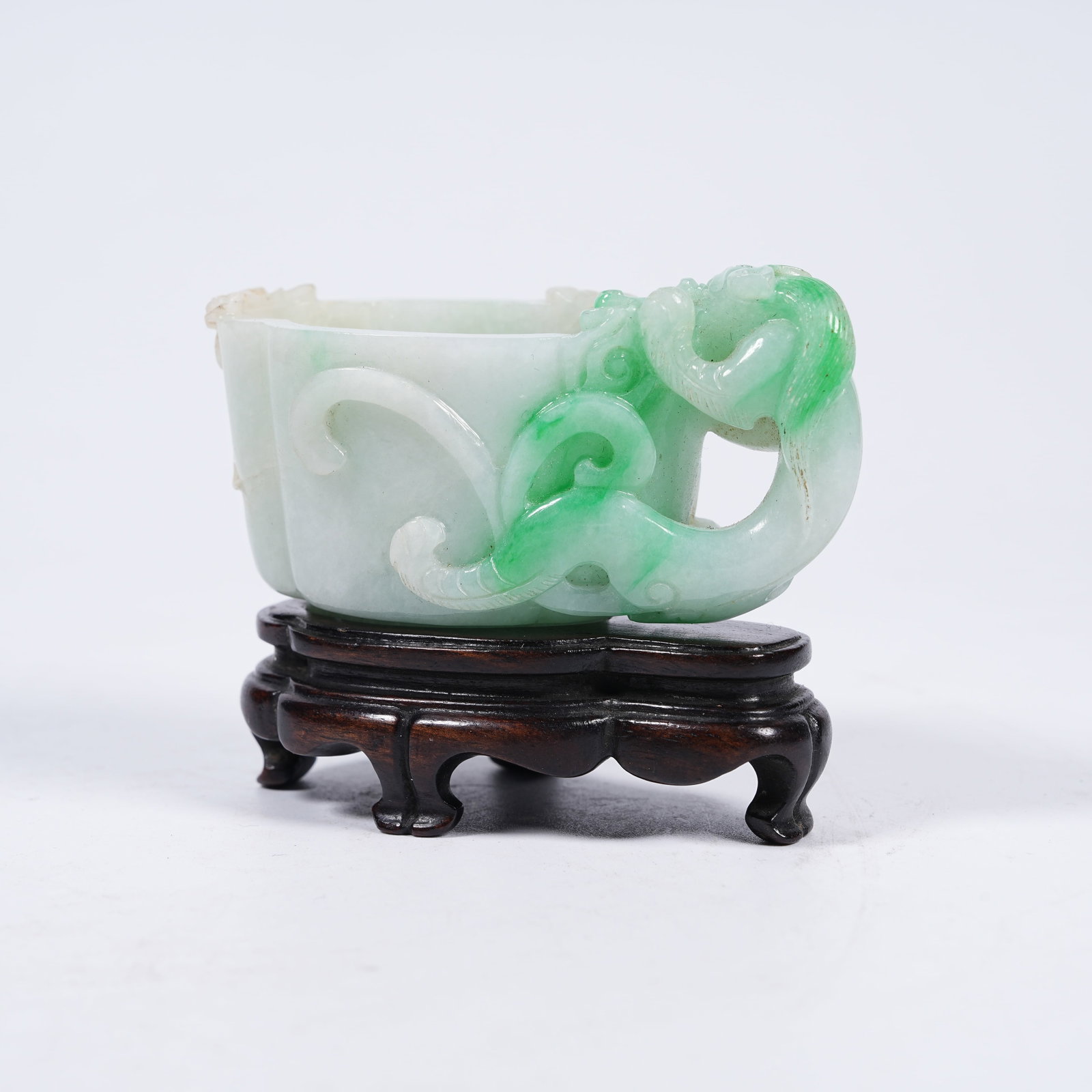 A JADEITE CHILONG-EAR WASHER: Jadeite Chilong-ear Washer