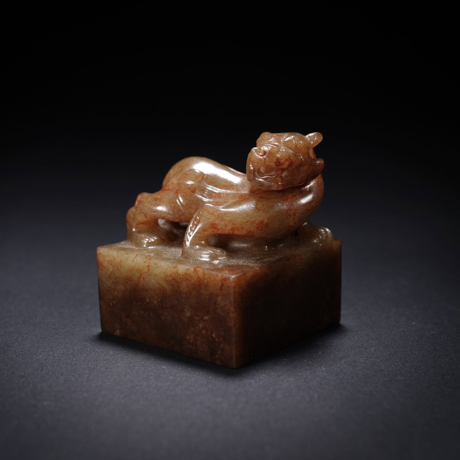 A ANCIENT JADE BEAST-KNOB SEAL (1 of 7)