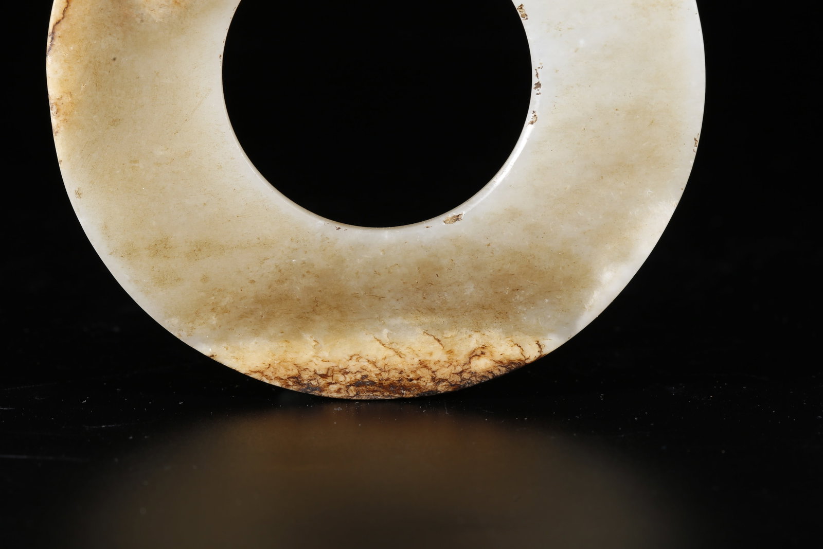 A HETIAN JADE RING - 3