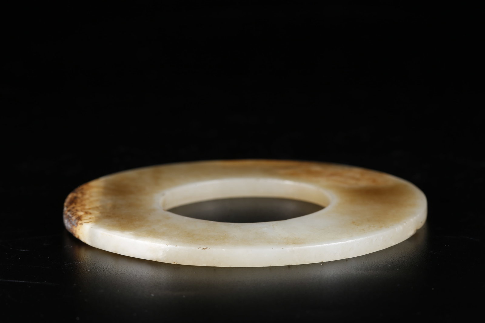 A HETIAN JADE RING - 6