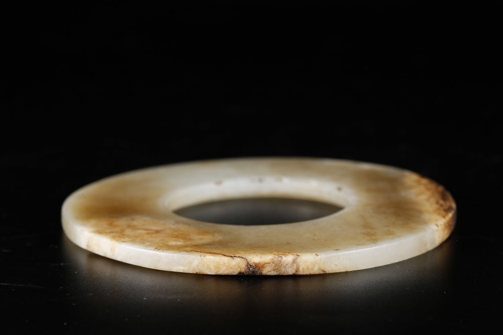 A HETIAN JADE RING - 8