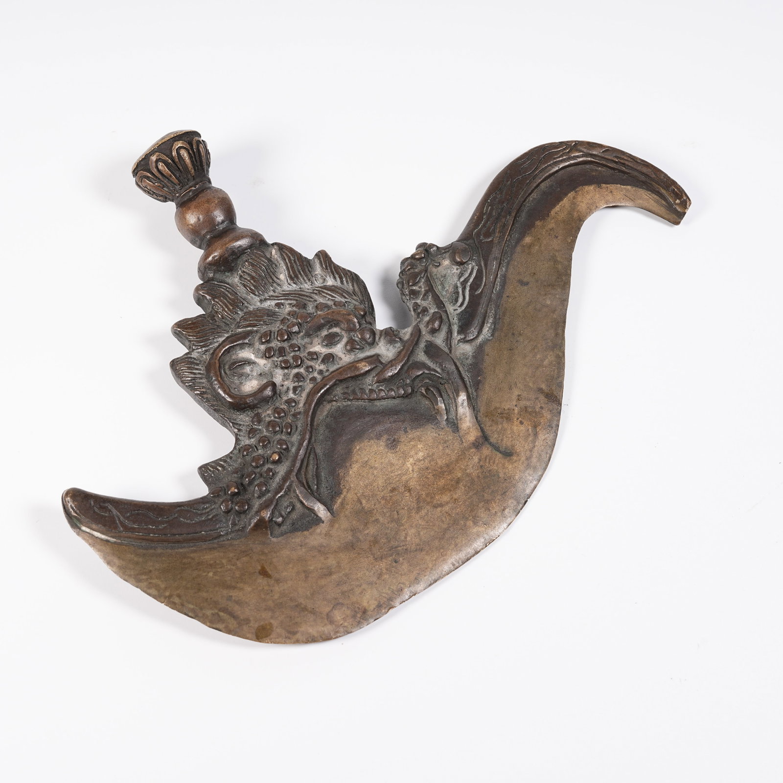 A BRONZE RITUAL VESSEL (1 of 10)