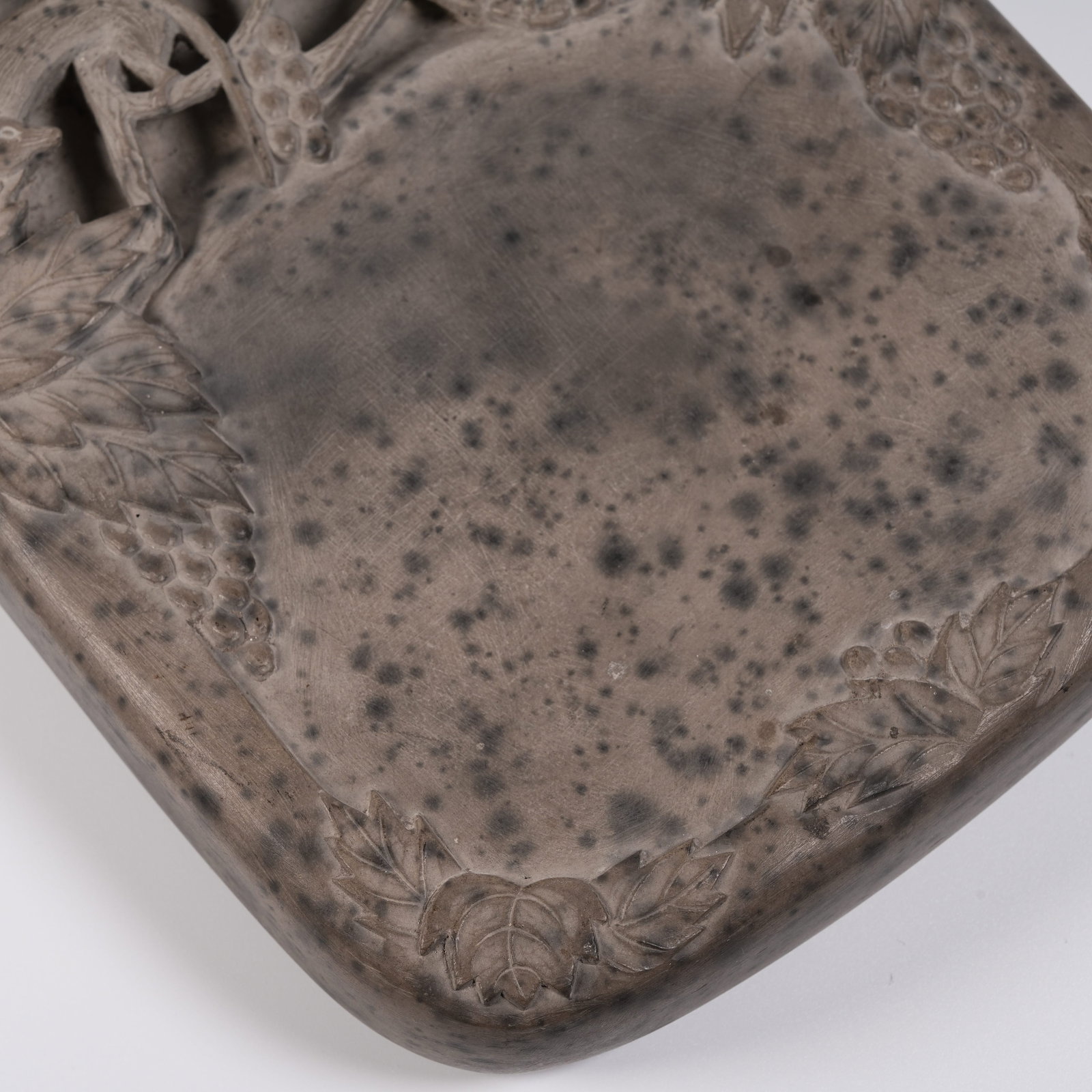 A ORANGE CLAY INKSTONE WITH SQUIRREL AND GRAPE PATTERN - 3