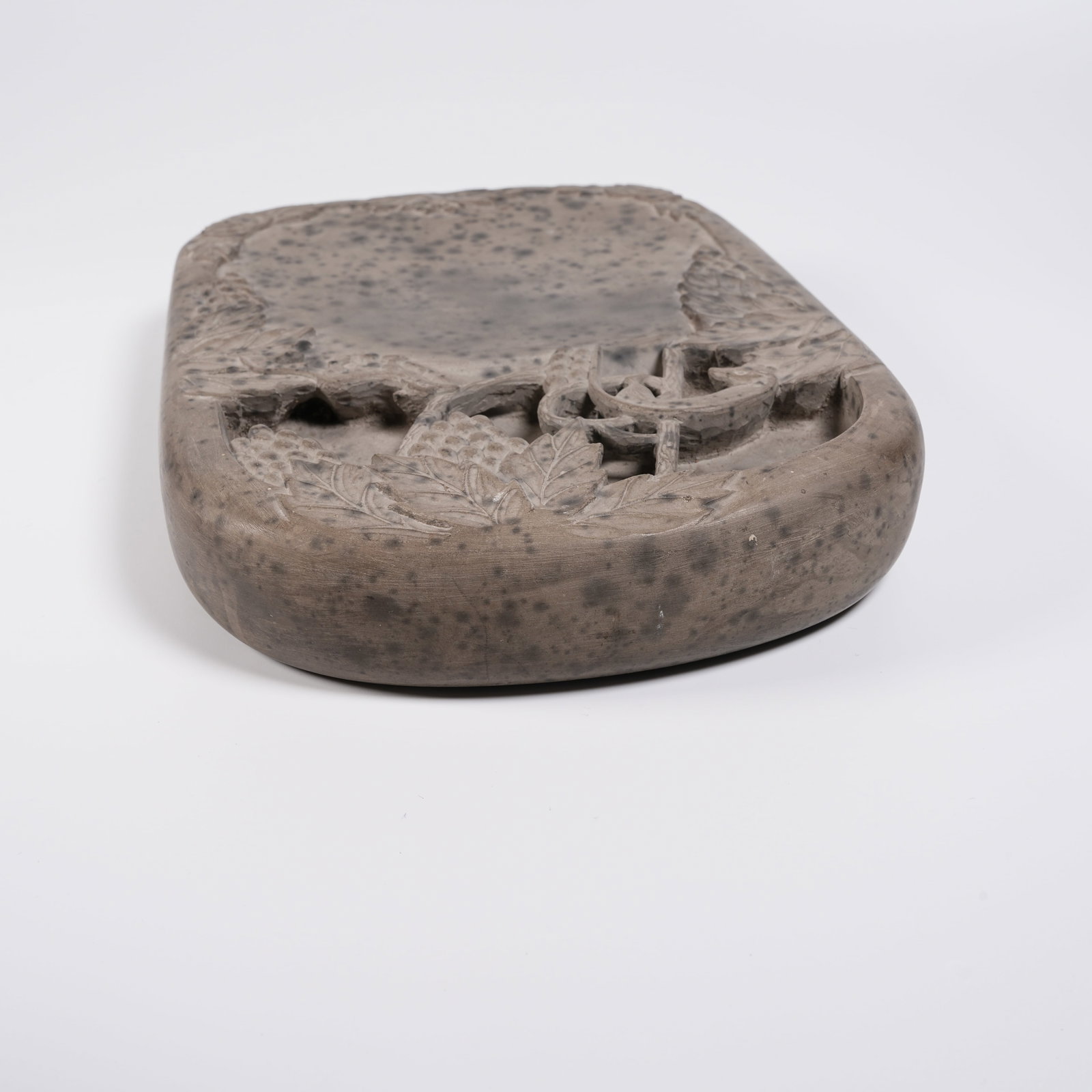 A ORANGE CLAY INKSTONE WITH SQUIRREL AND GRAPE PATTERN - 8