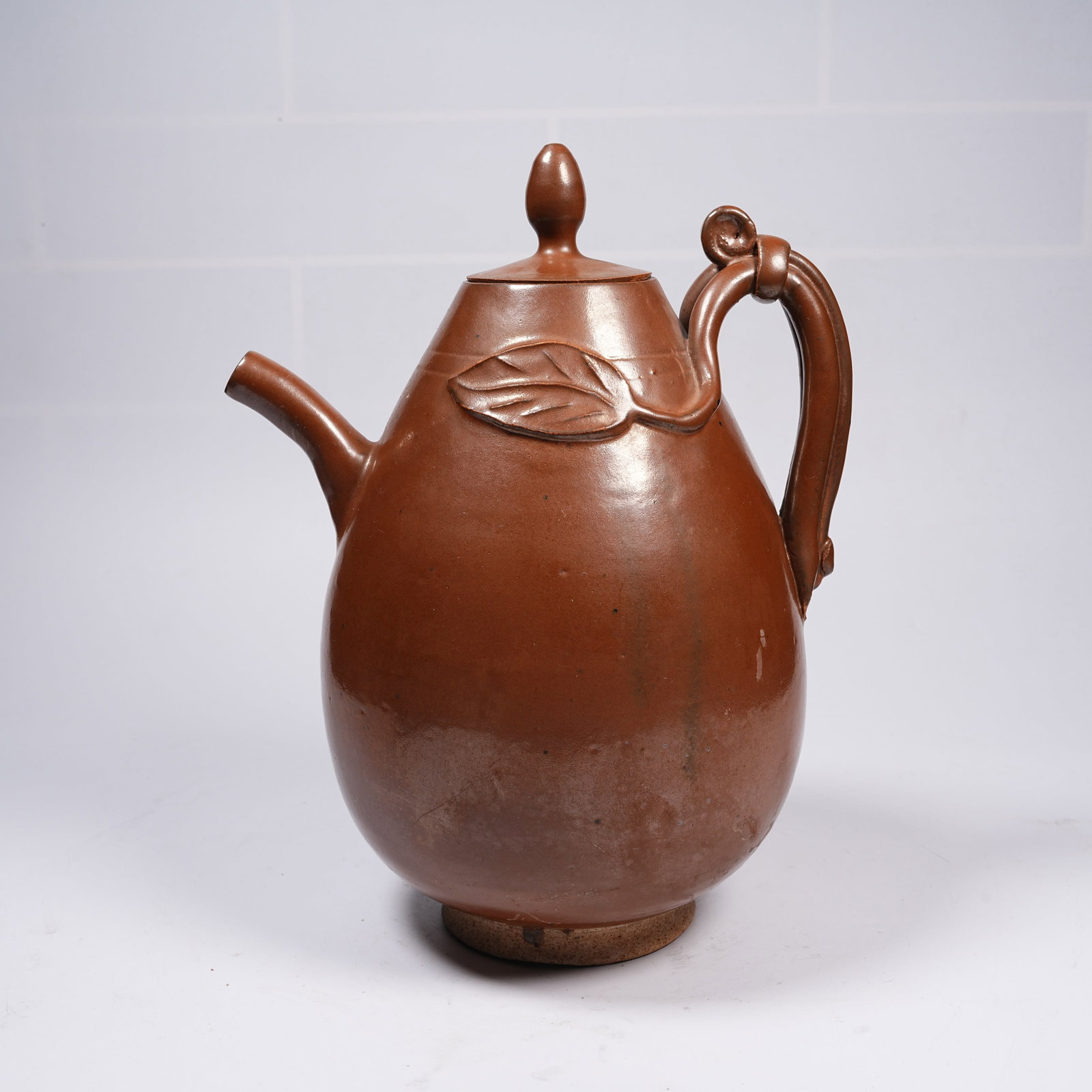 A PURPLE GOLD GLAZE EWER WITH BRANCH-SHAPED HANDLE (1 of 9)