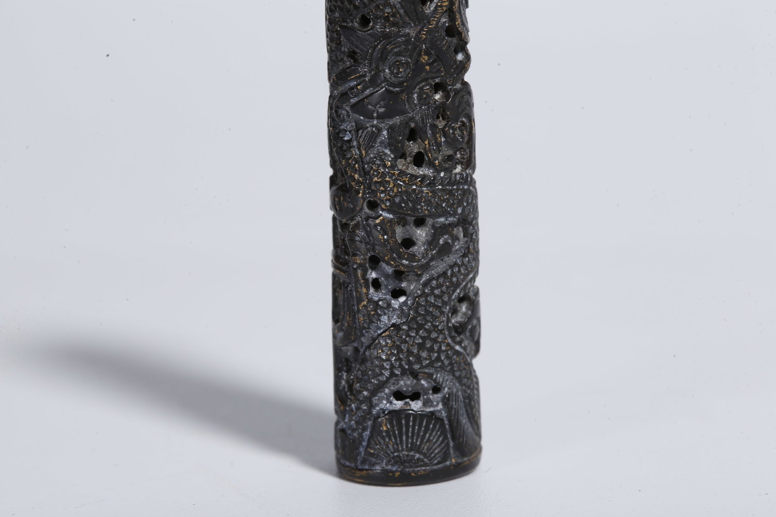 A BRONZE DRAGON PATTERN FEATHER TUBE - 3