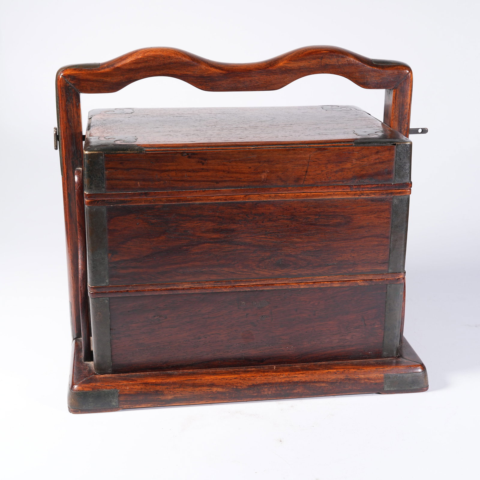 A HUANGHUALI COVERED BOX WITH LOOP HANDLE (1 of 6)
