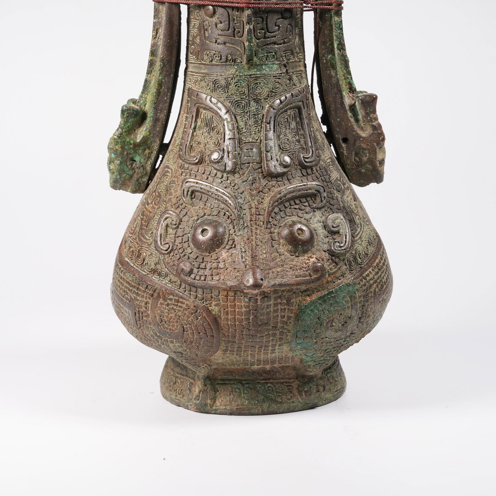 A BRONZE LOOP-HANDLED YOU VESSEL WITH BEAST MASK PATTERN - 4