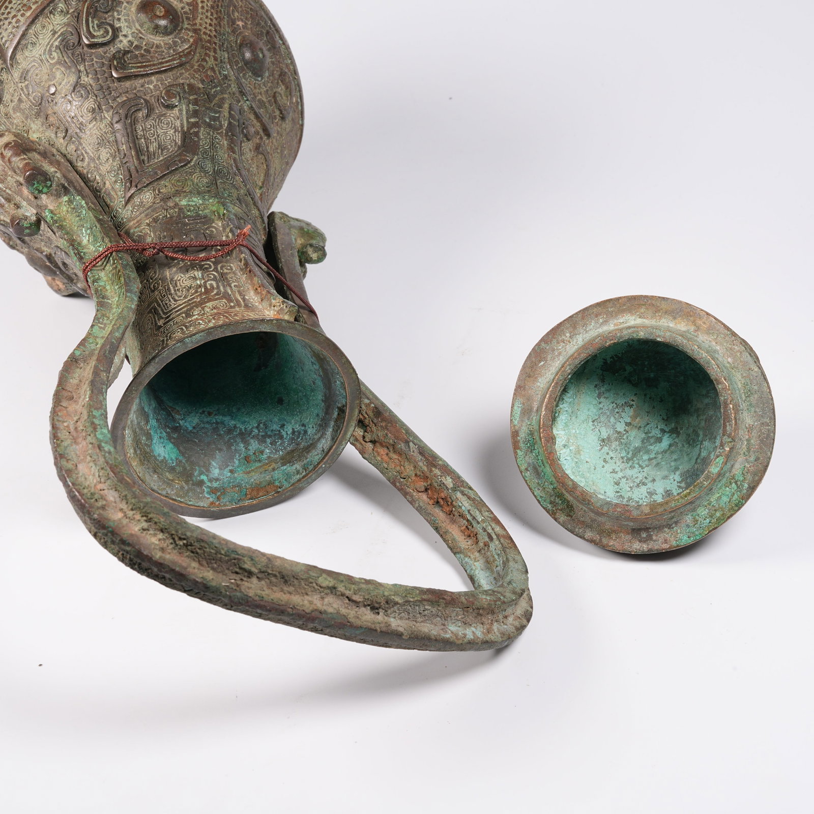 A BRONZE LOOP-HANDLED YOU VESSEL WITH BEAST MASK PATTERN - 9