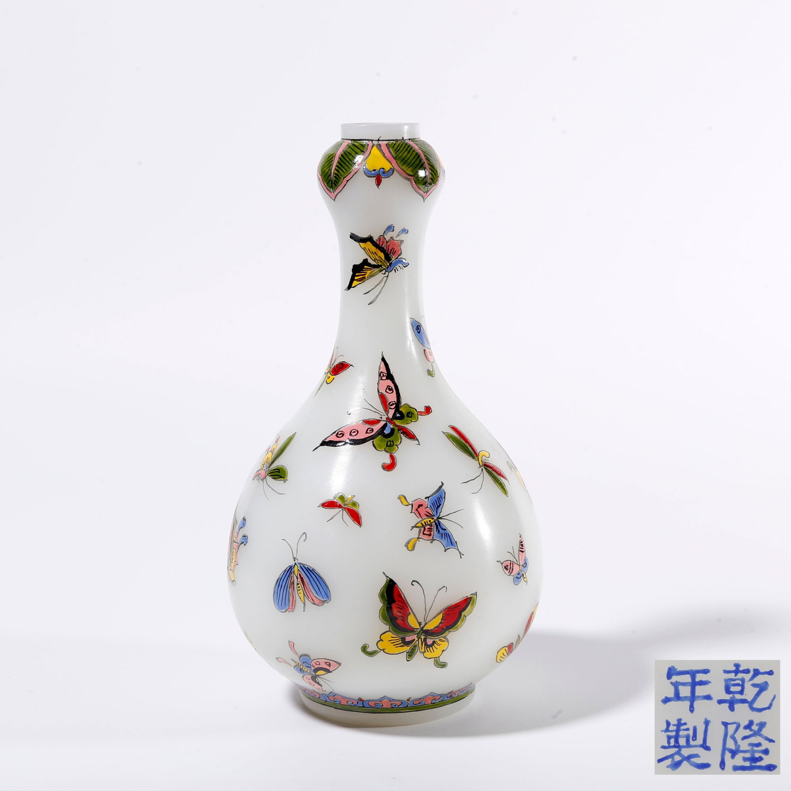 A PAINTED ENAMEL GLASS GARLIC-MOUTH VASE WITH HUNDRED BUTTERFLY PATTERN: Painted Enamel Glass Garlic-mouth Vase with Hundred Butterfly Pattern
