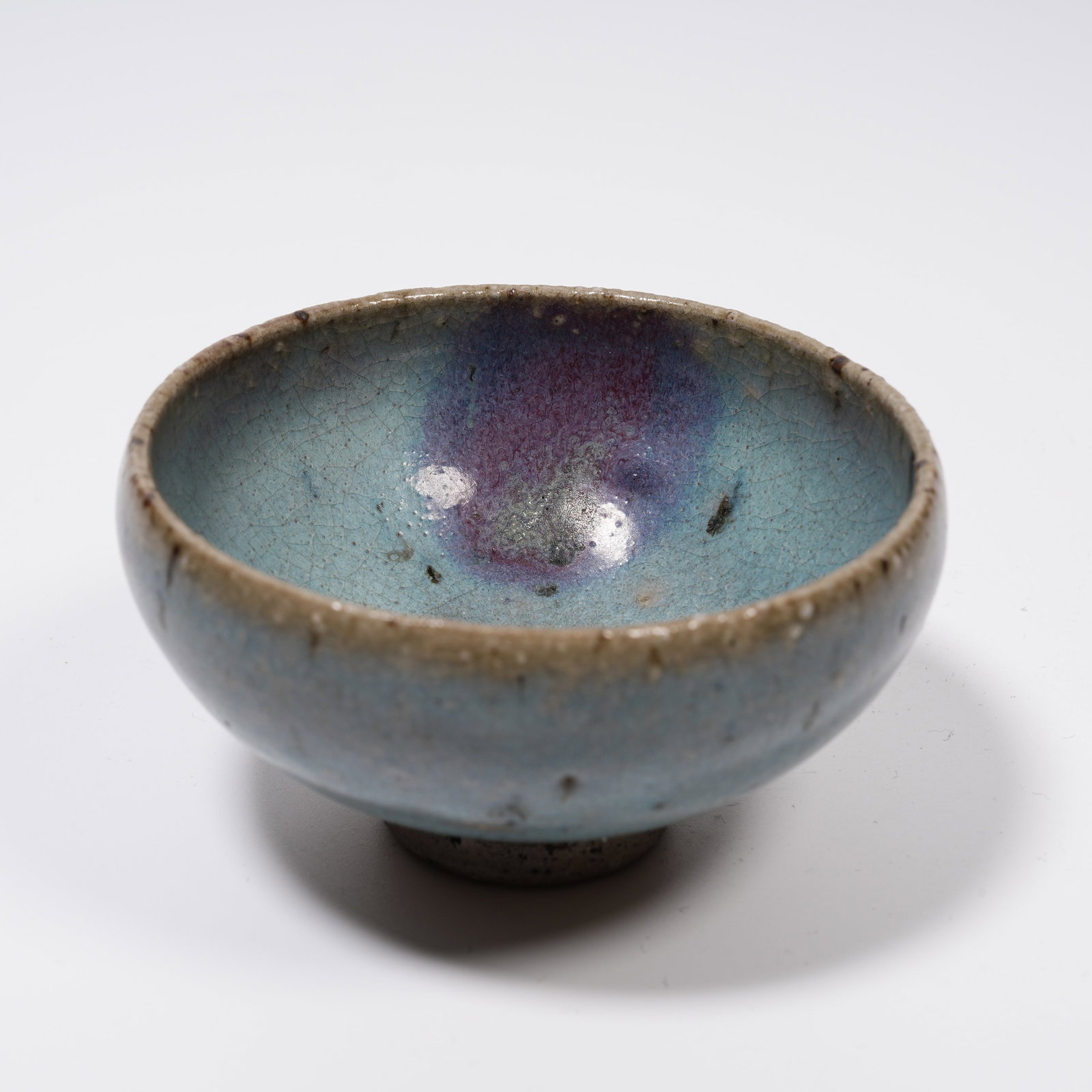 A SMALL JUN KILN TEA BOWL: Small Jun Kiln Tea Bowl