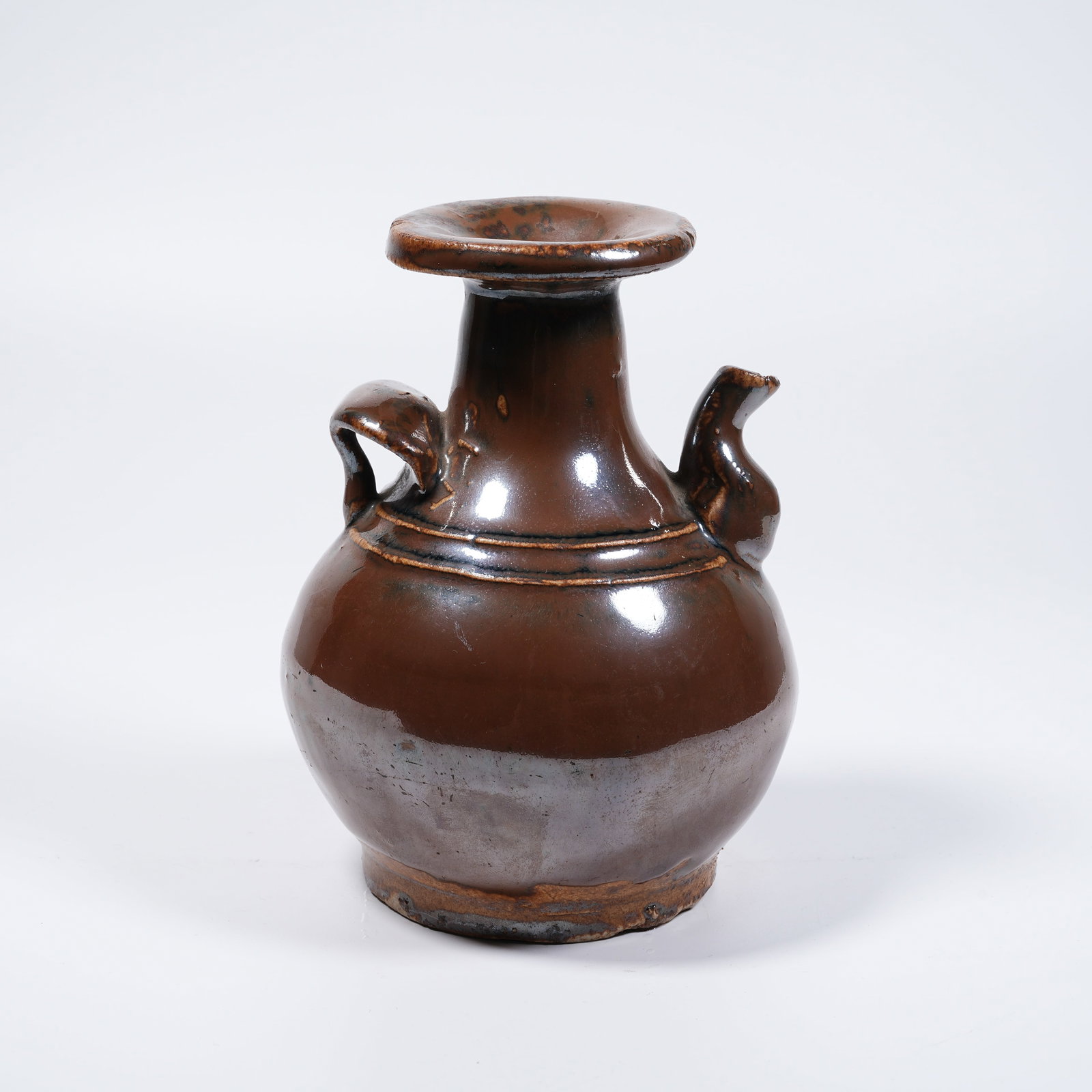 A PURPLE-GOLD GLAZE EWER: Purple-gold Glaze Ewer