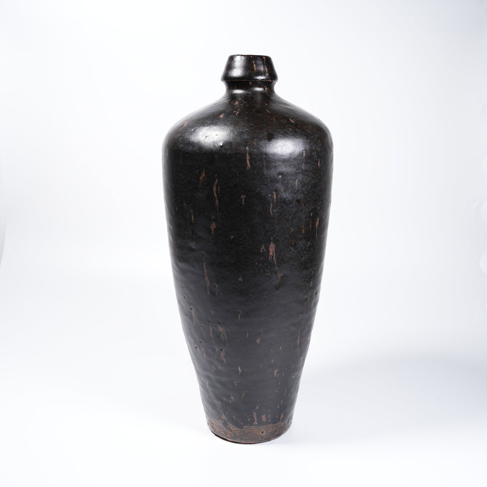 A CIZHOU KILN PLUM VASE (1 of 9)