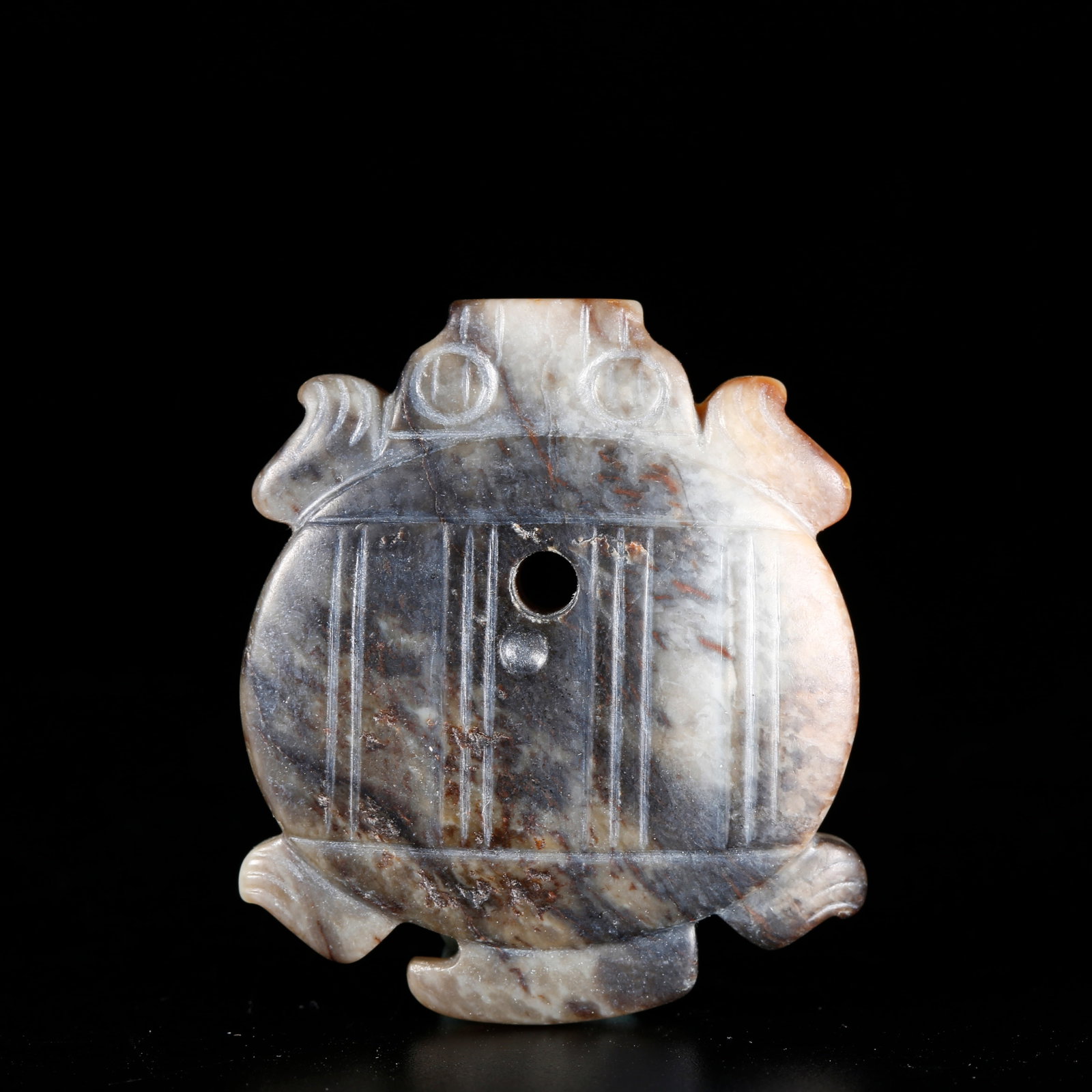 A FROG-SHAPED PENDANT CARVED FROM HETIAN JADE (1 of 10)