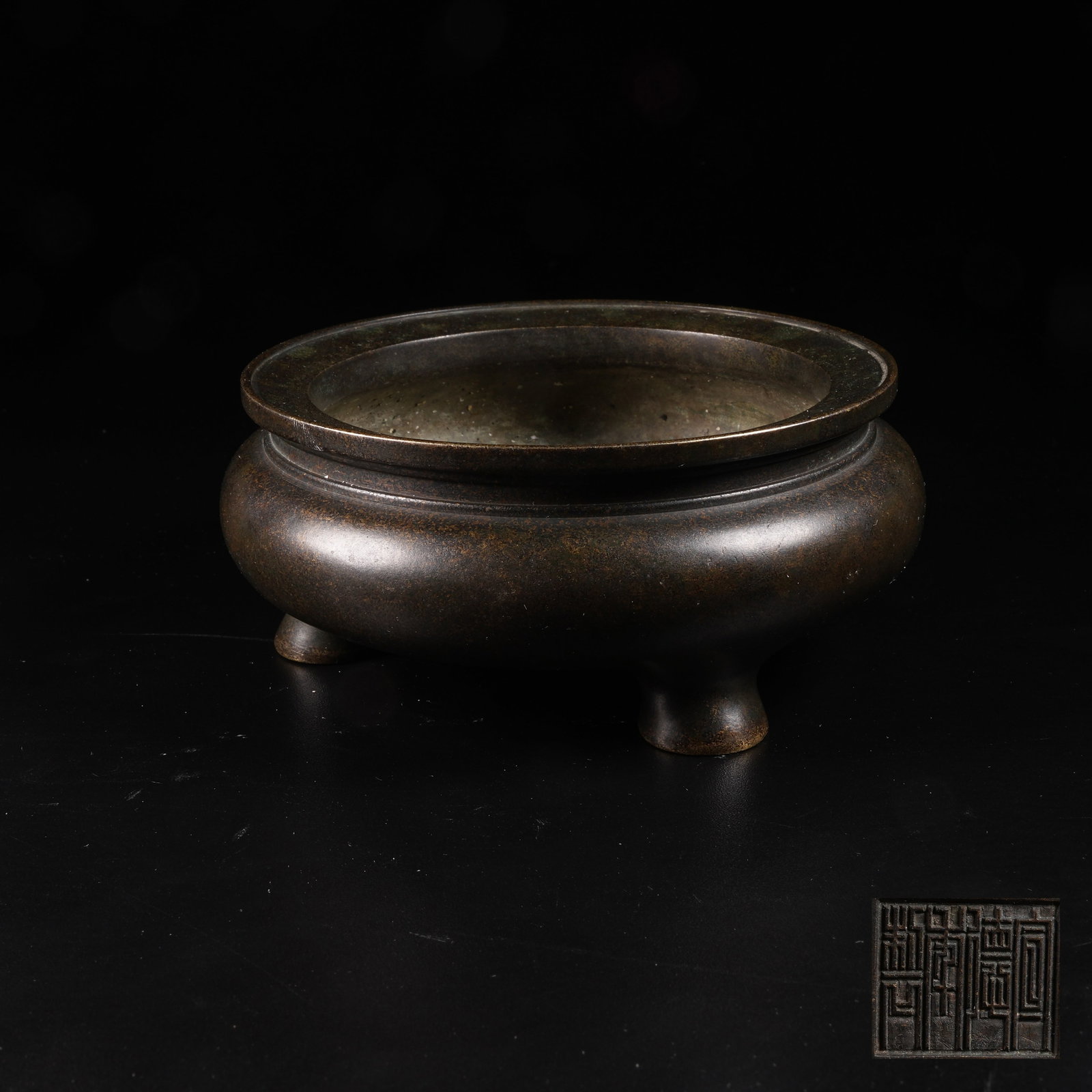 A BRONZE THREE-FOOT CENSER (1 of 9)