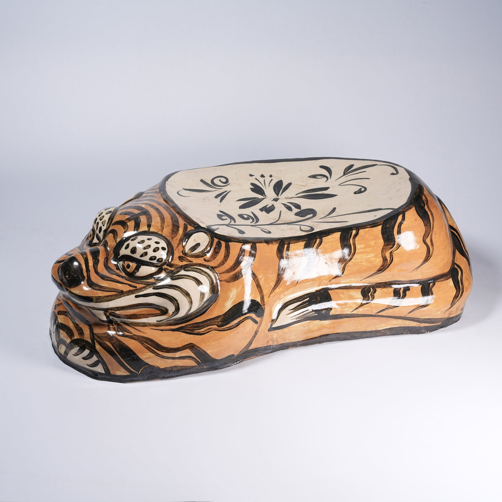 A CIZHOU KILN TIGER PILLOW (1 of 7)