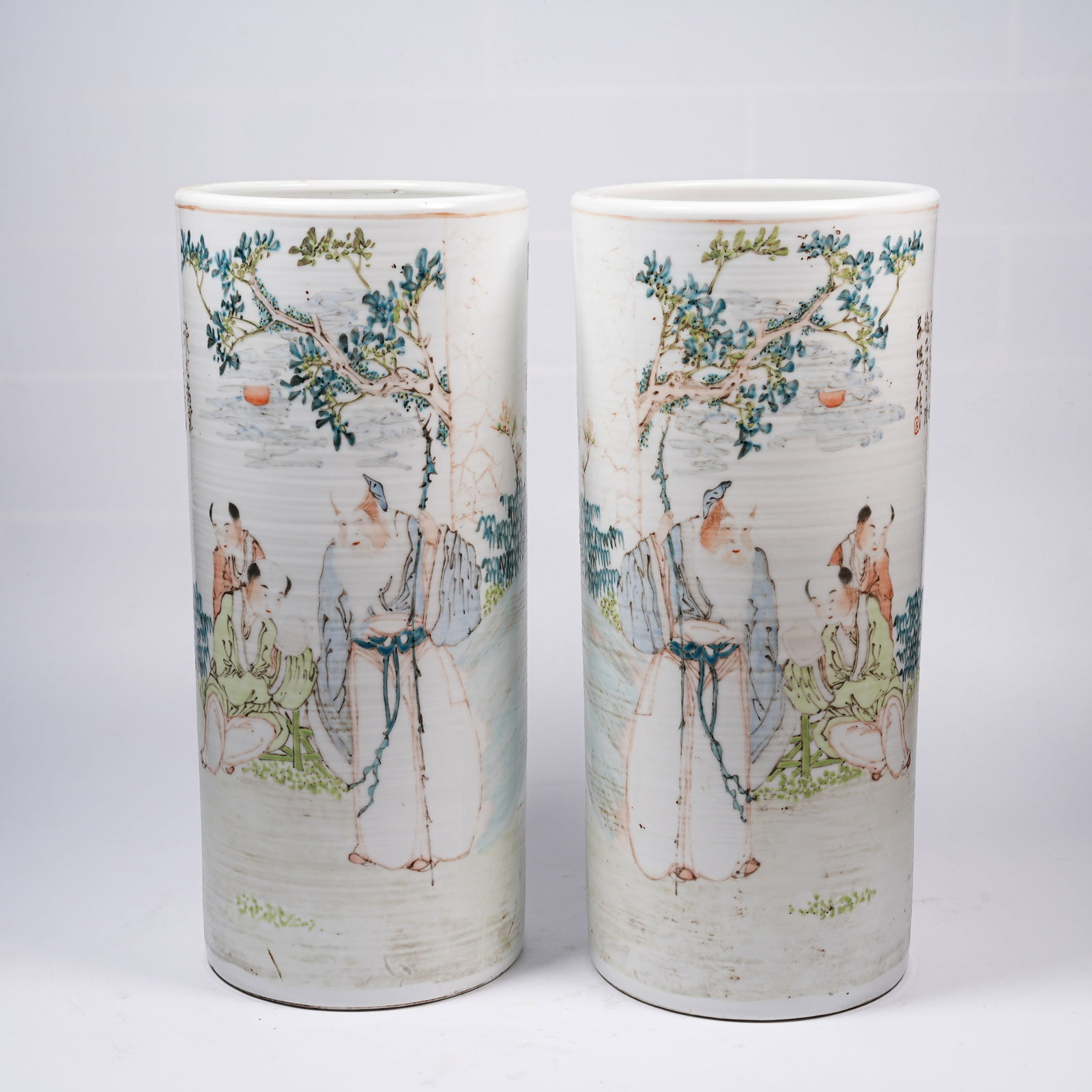 A SET OF QIANJIANG CAI HAT BARRELS WITH LONGEVITY BLESSING PATTERN (1 of 10)