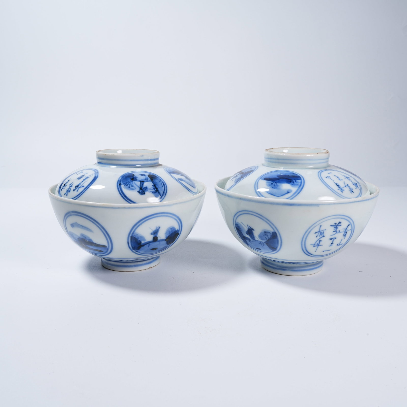 A SET OF BLUE AND WHITE COVERED BOWLS WITH FIGURE STORY PATTERN (1 of 8)