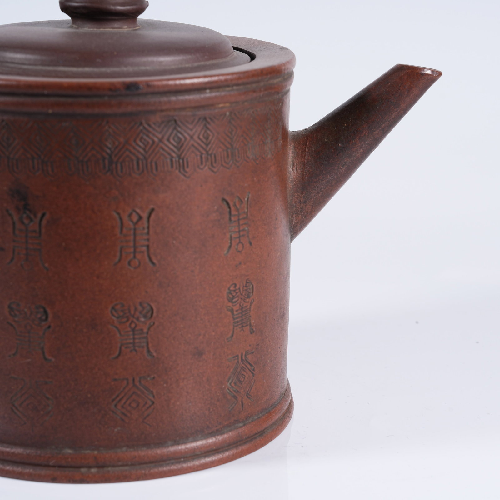 A ZISHA LONGEVITY PATTERN TEAPOT - 6