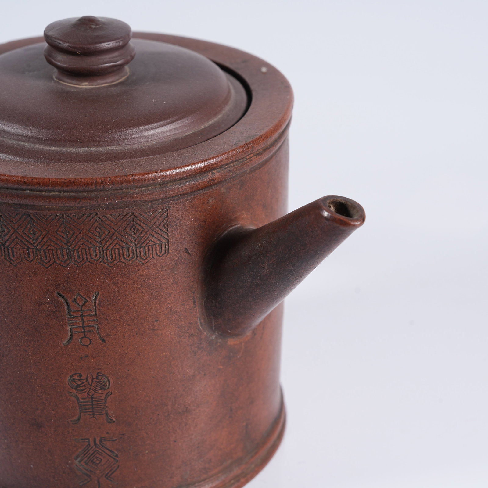 A ZISHA LONGEVITY PATTERN TEAPOT - 7