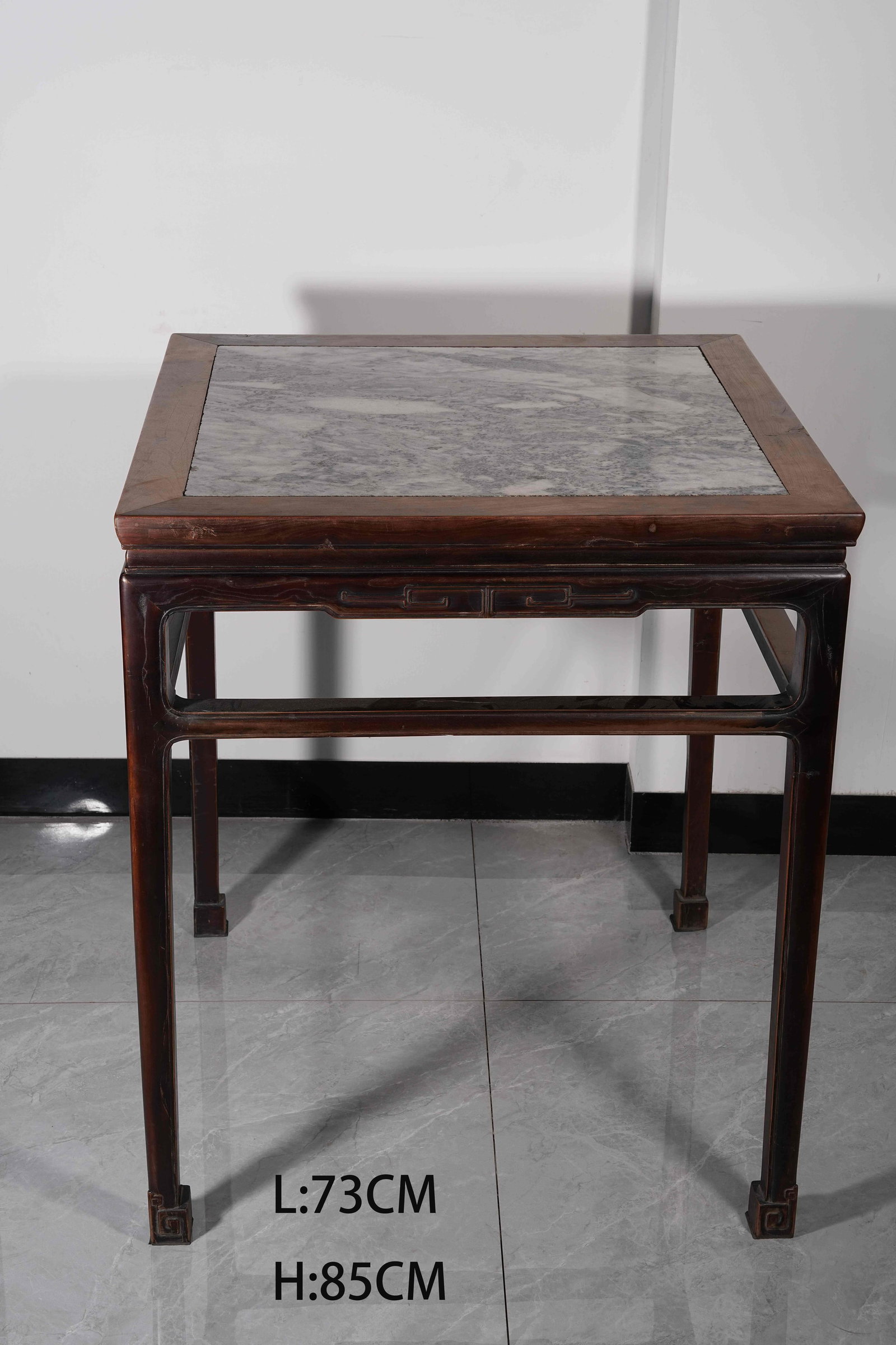 A MAHOGANY OCTAGONAL TABLE INLAID WITH MARBLE (1 of 11)