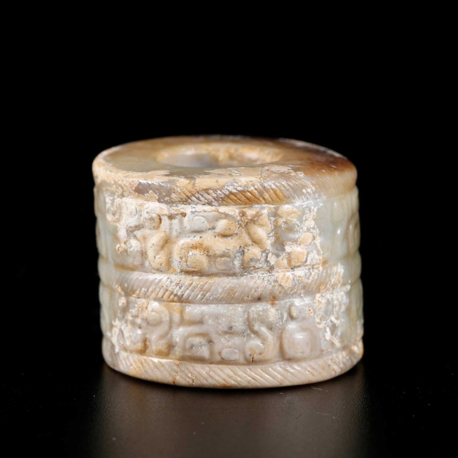 A HETIAN JADE CARVED PENDANT (1 of 7)