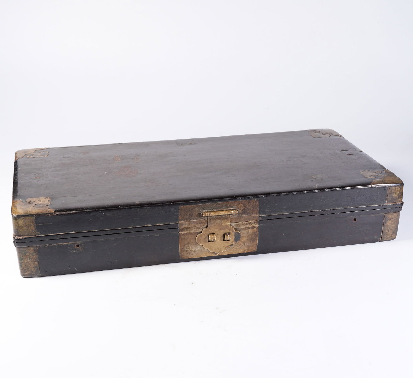 A RED SANDALWOOD COVERED BOX: Red Sandalwood Covered Box