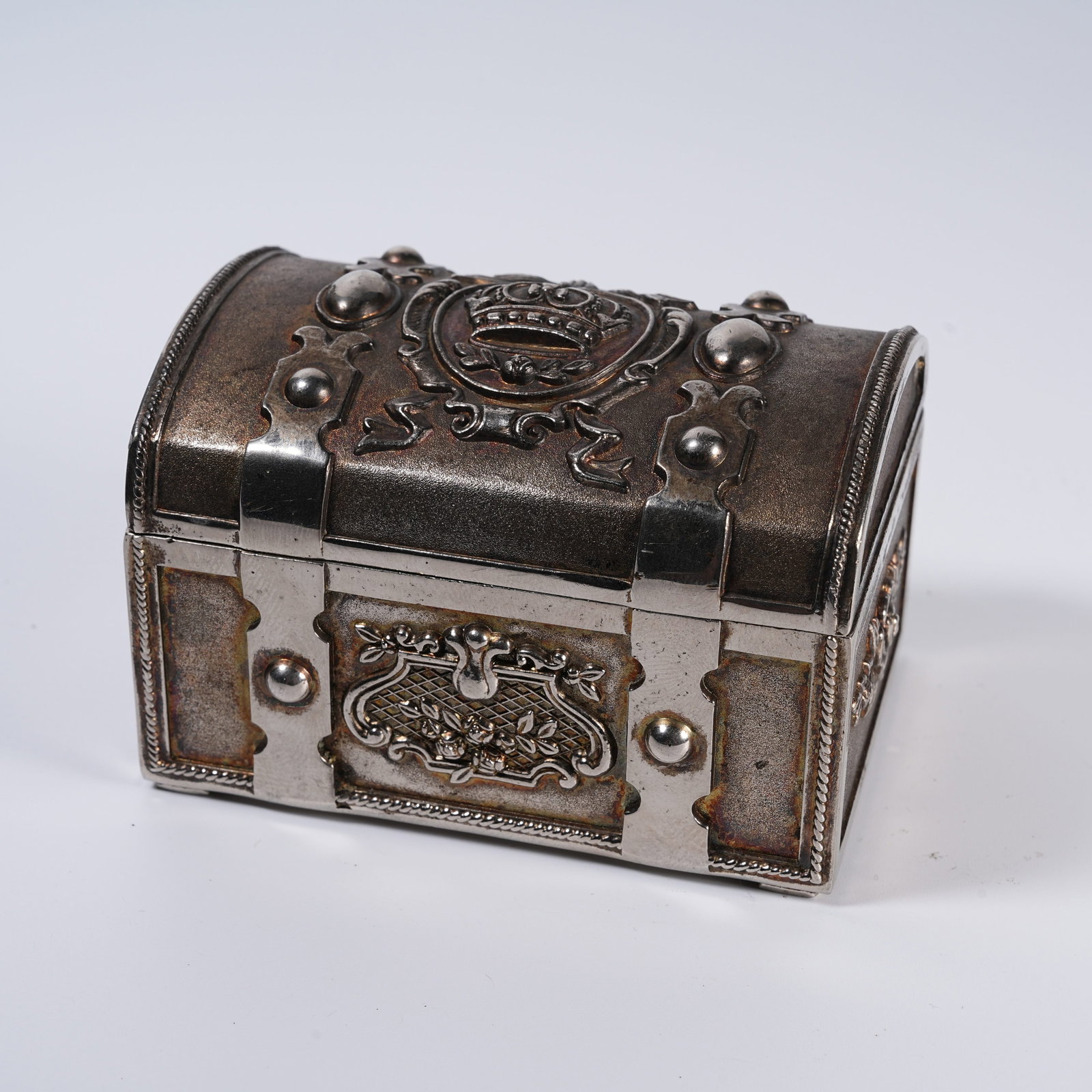 A SILVER BOX: Silver Box