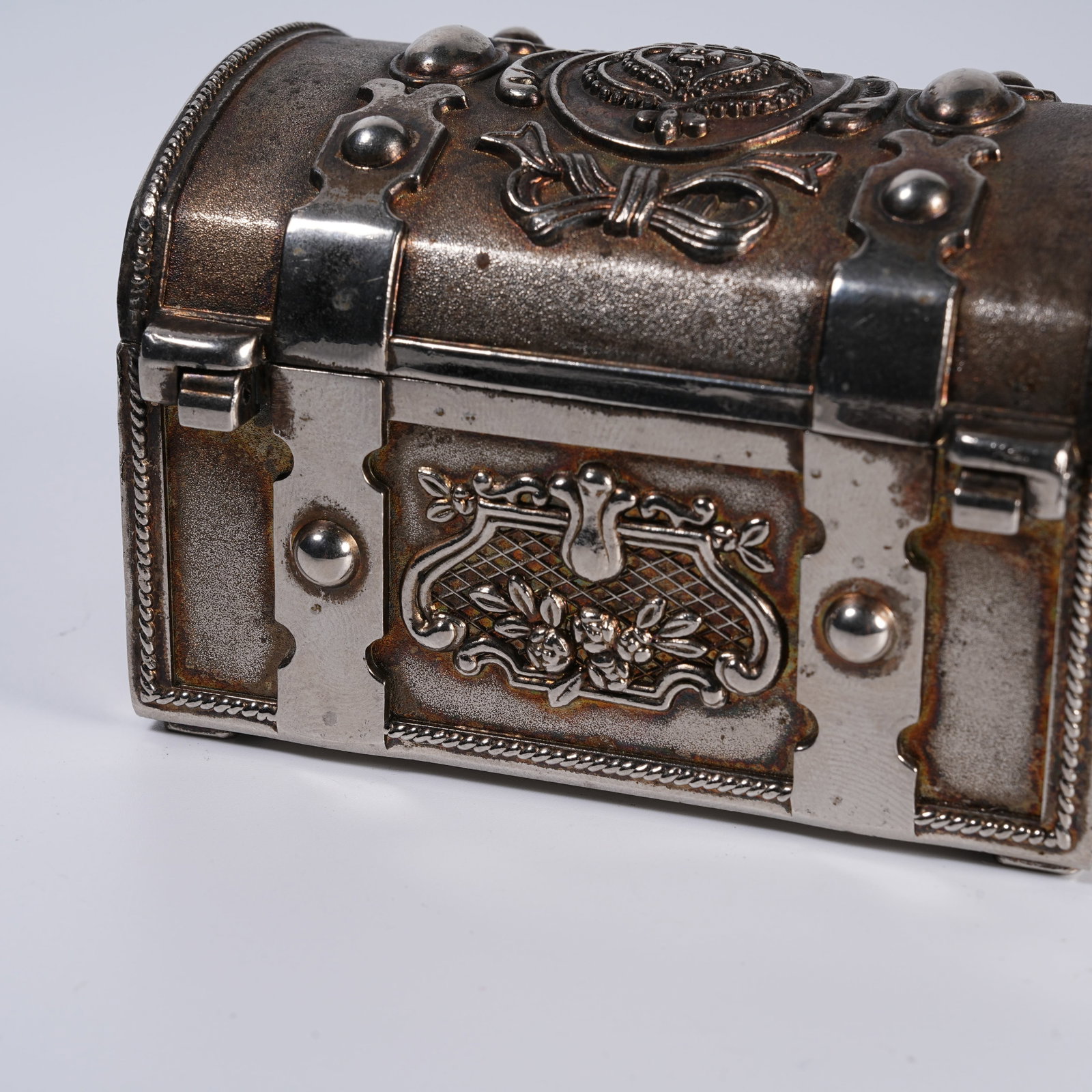 A SILVER BOX - 5