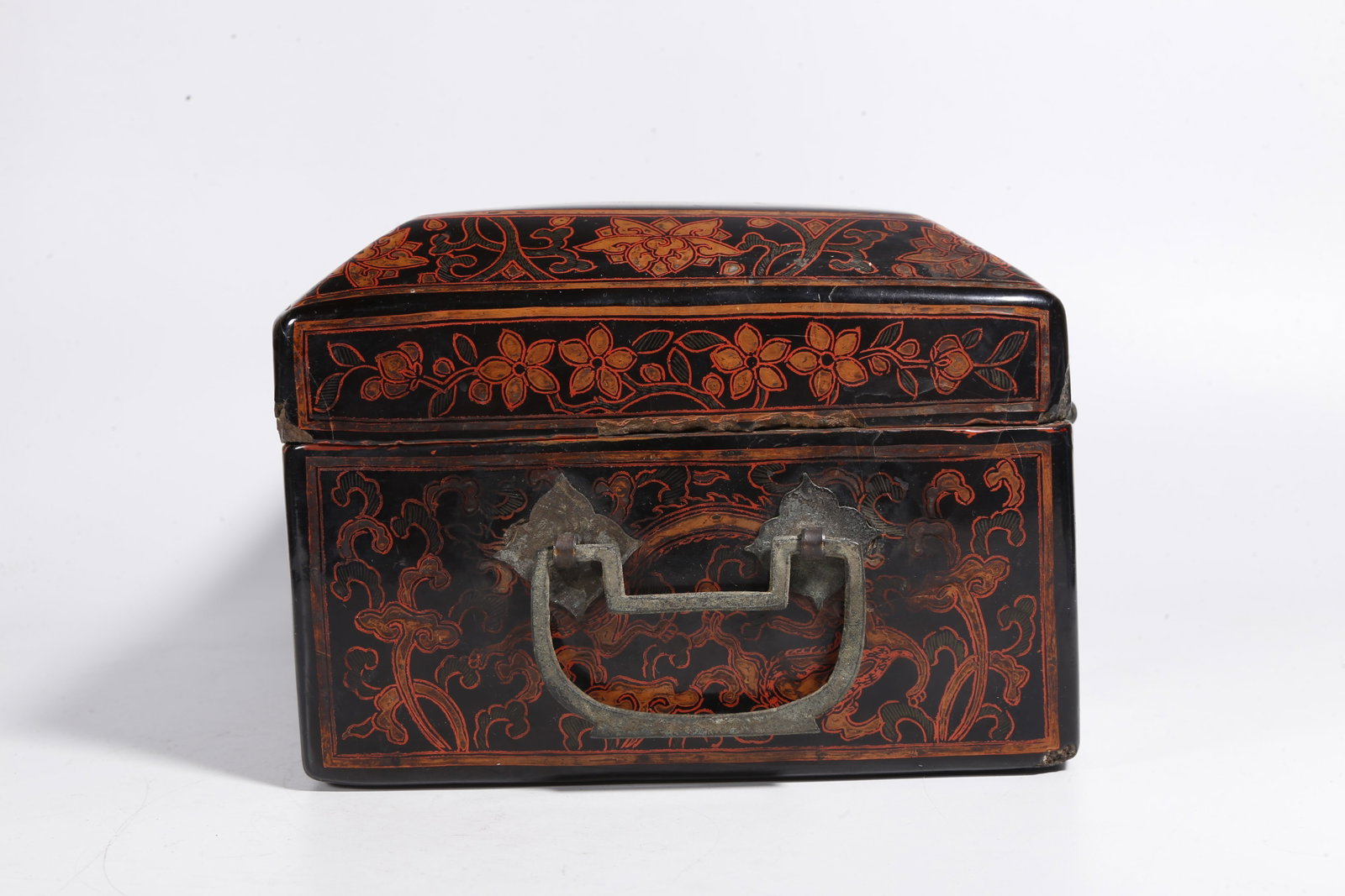 A PAINTED LACQUER COVERED BOX WITH DRAGON PATTERN - 4