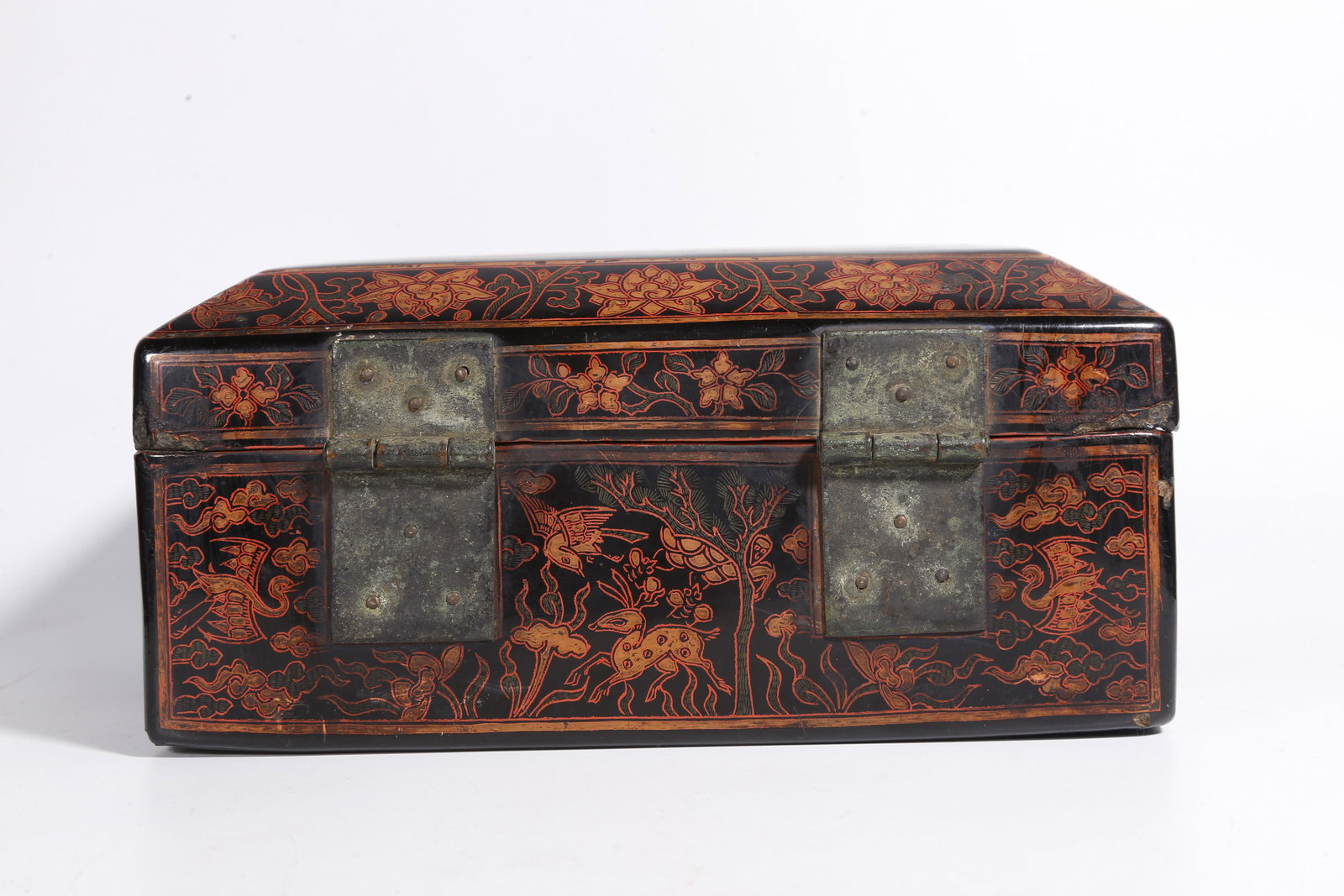 A PAINTED LACQUER COVERED BOX WITH DRAGON PATTERN - 5
