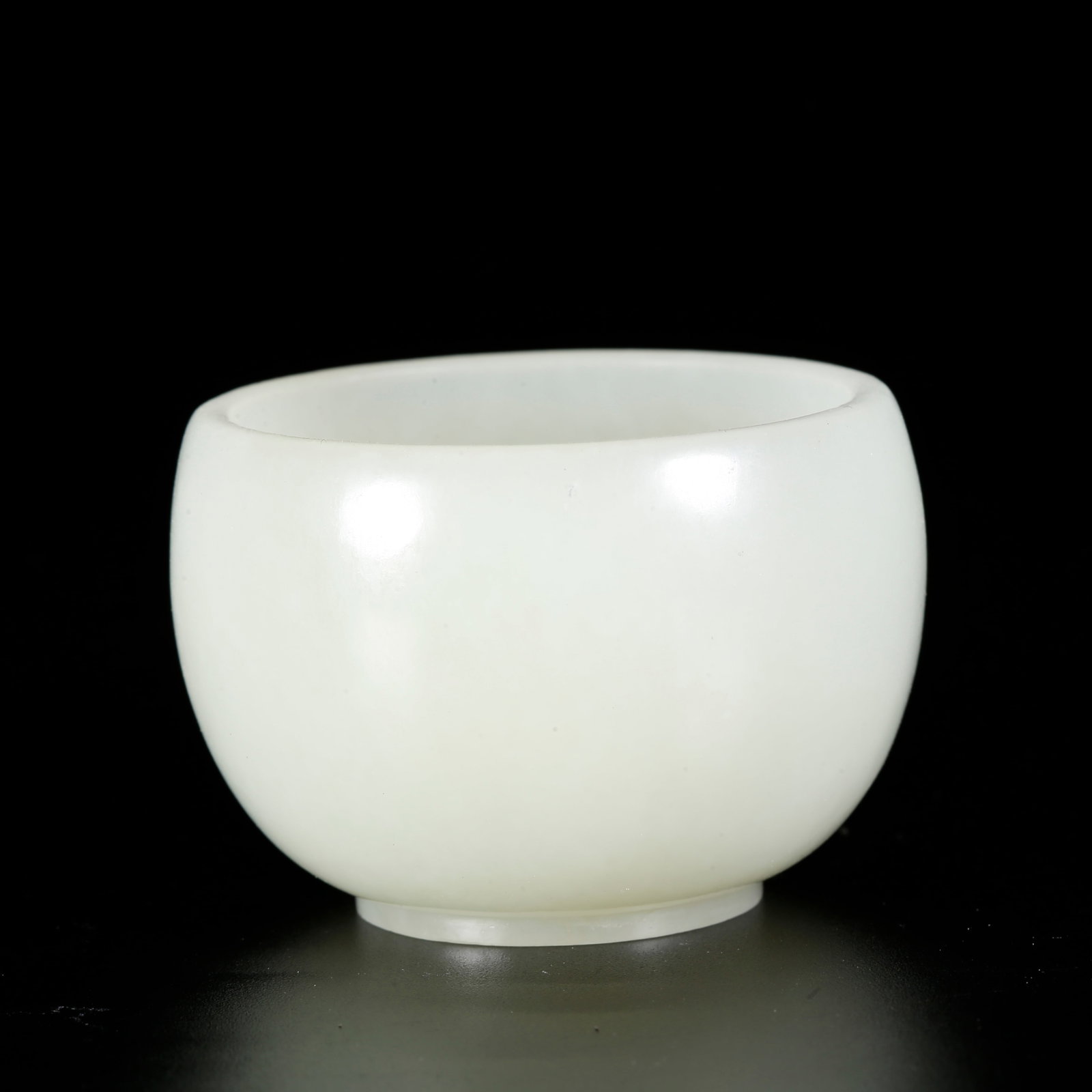 A HETIAN JADE CUP: Hetian Jade Cup