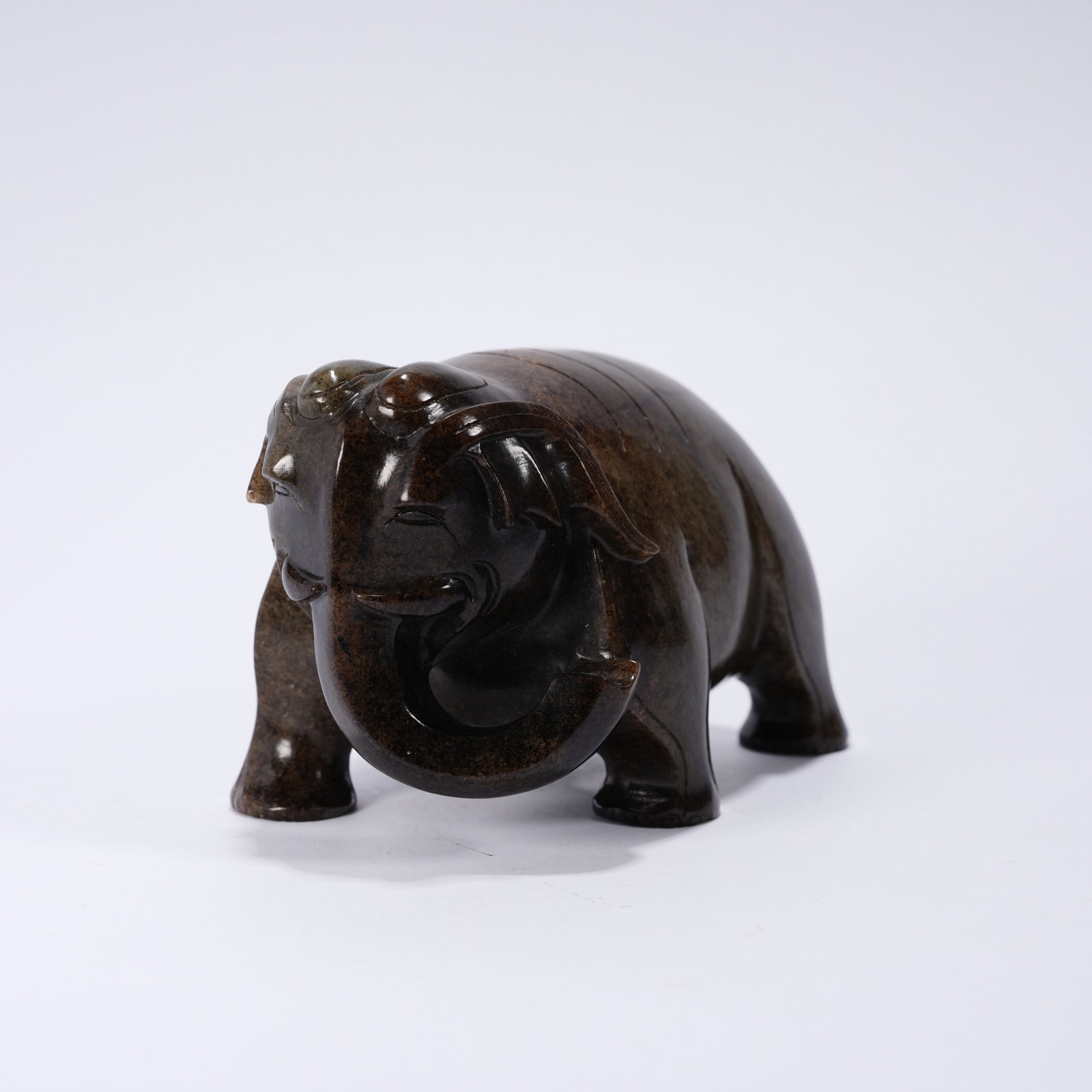 A ANCIENT JADE "PEACE THROUGH ELEPHANTS" ORNAMENT (1 of 8)