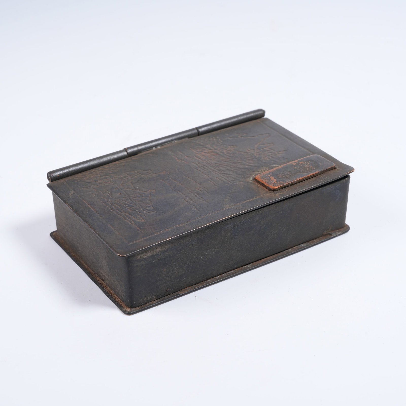 A BRONZE SEAL BOX WITH LANDSCAPE PATTERN - 6