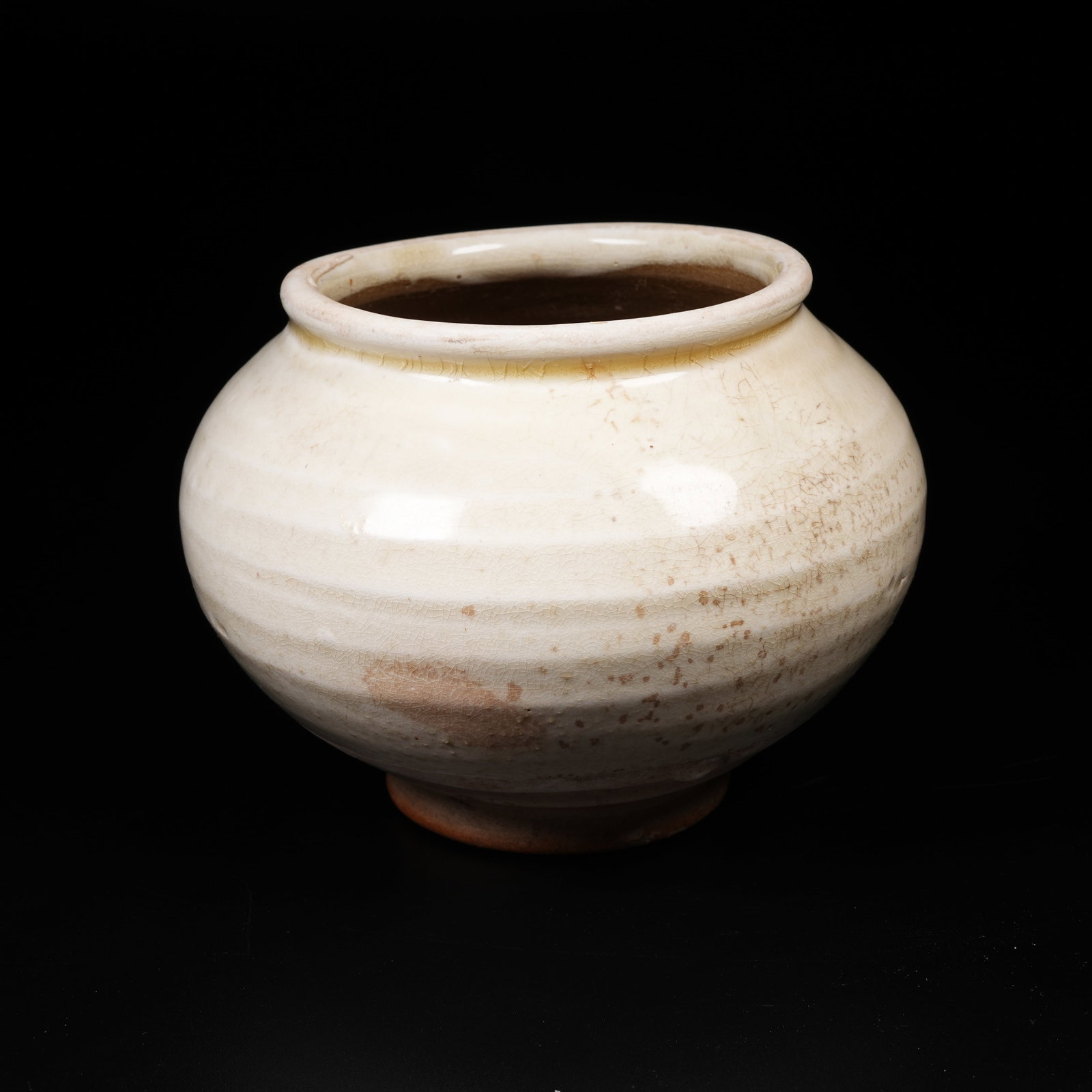 A HUOZHOU KILN JAR: Huozhou Kiln Jar