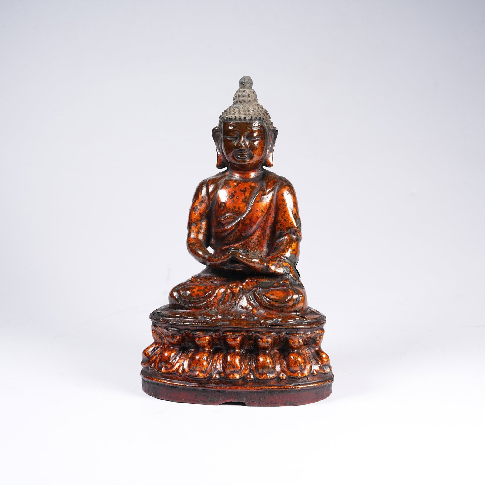 A GILT LACQUERED BRONZE SAKYAMUNI STATUE (1 of 9)