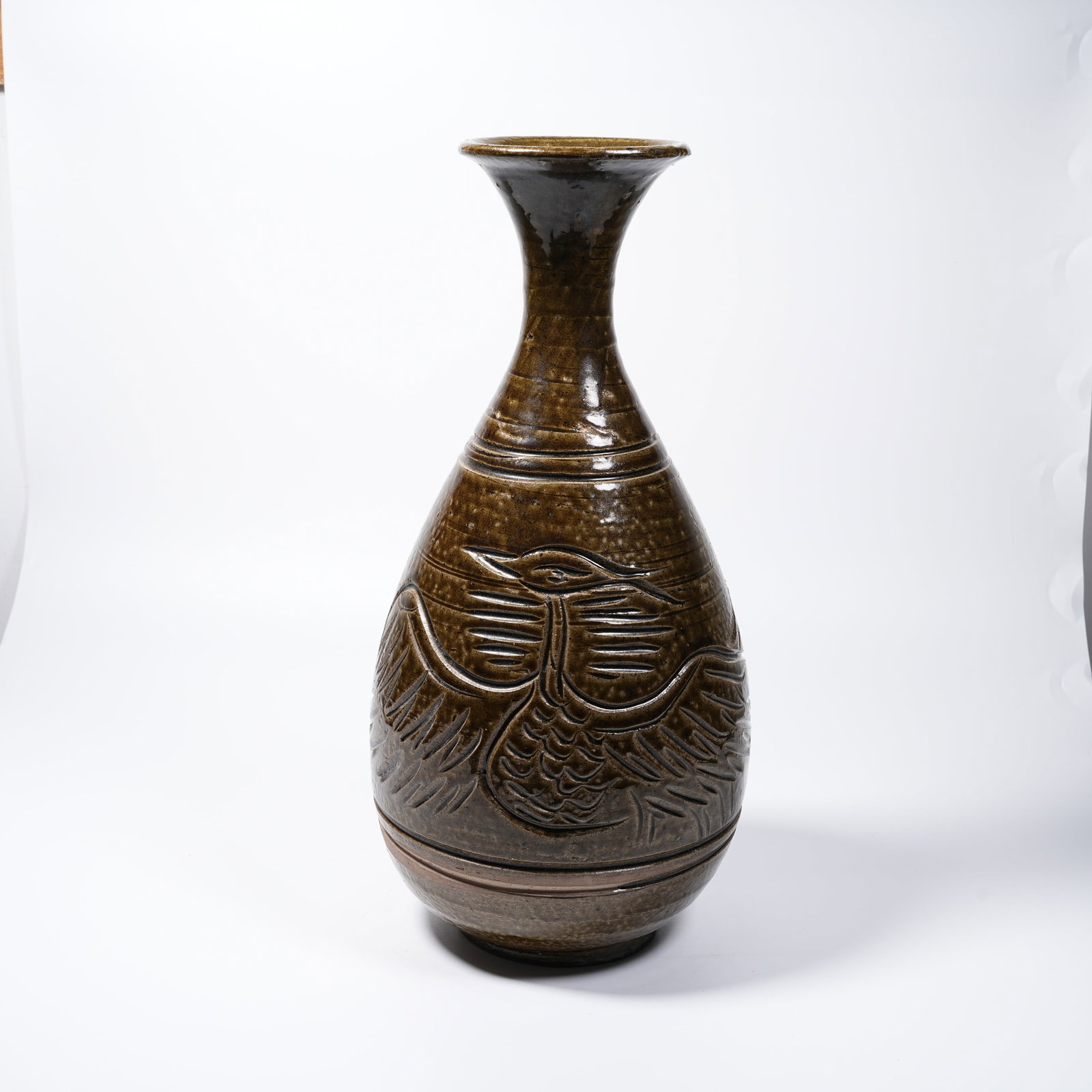A CELADON PHOENIX PATTERN PEAR-SHAPED VASE (1 of 9)