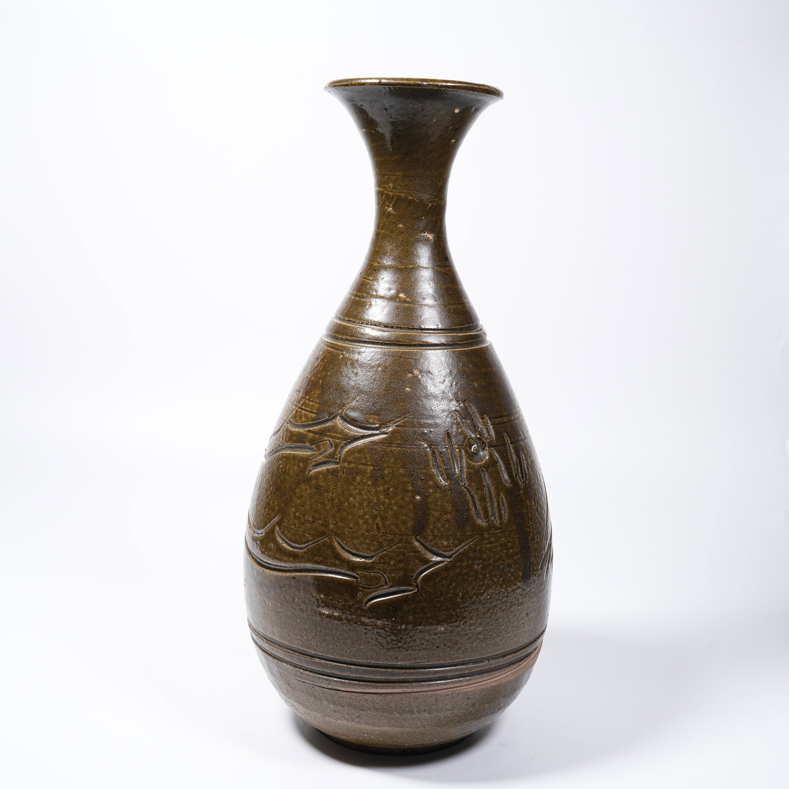 A CELADON PHOENIX PATTERN PEAR-SHAPED VASE - 6