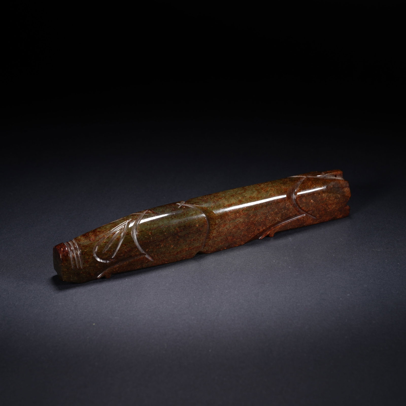 A ANCIENT JADE JADE-HAND-HELD ORNAMENT (1 of 8)
