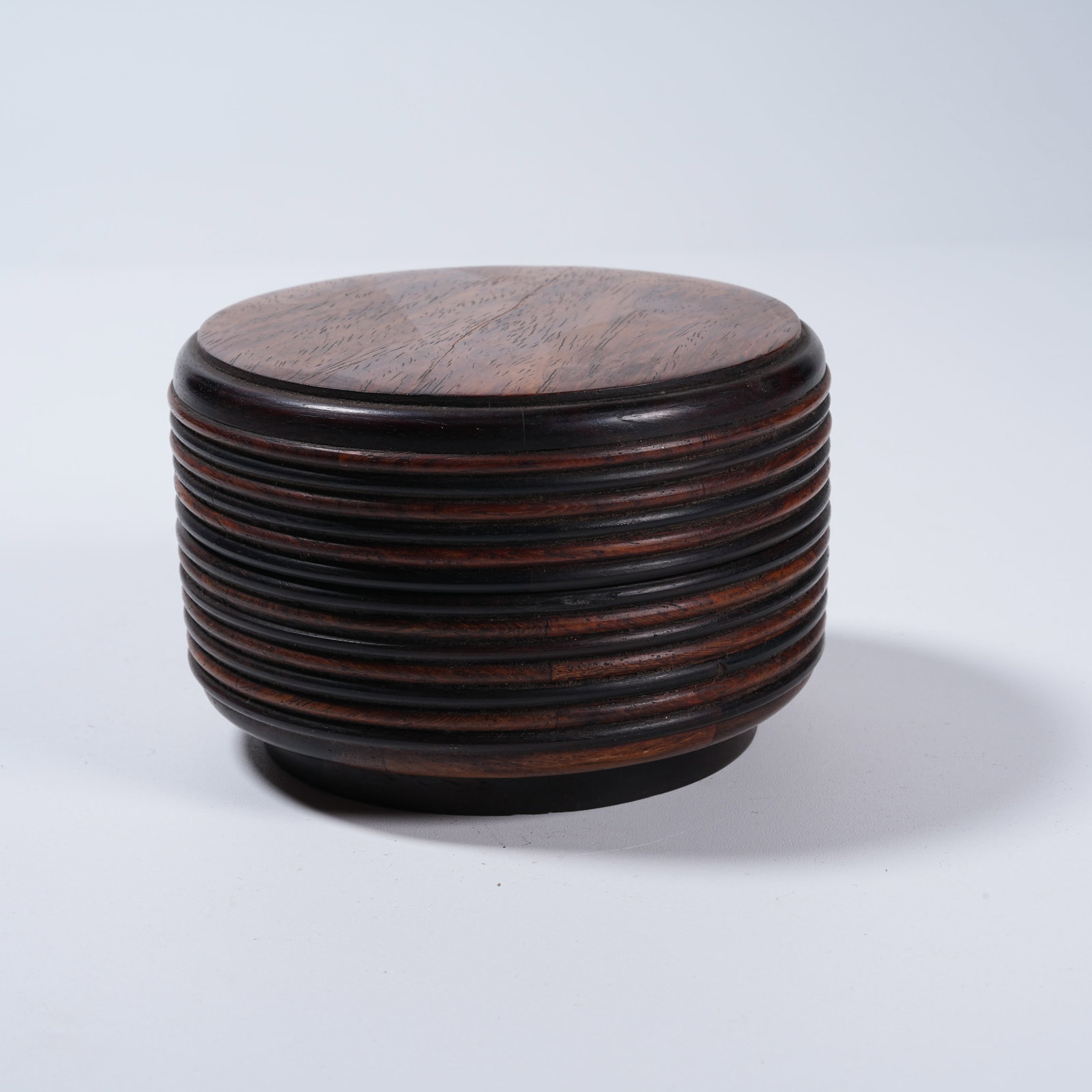 A HUANGHUALI COVERED BOX WITH STRING PATTERN - 3