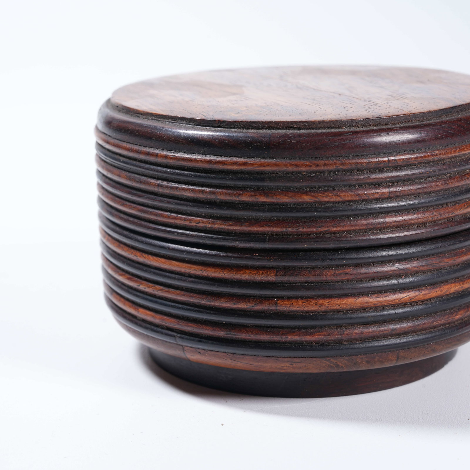 A HUANGHUALI COVERED BOX WITH STRING PATTERN - 6