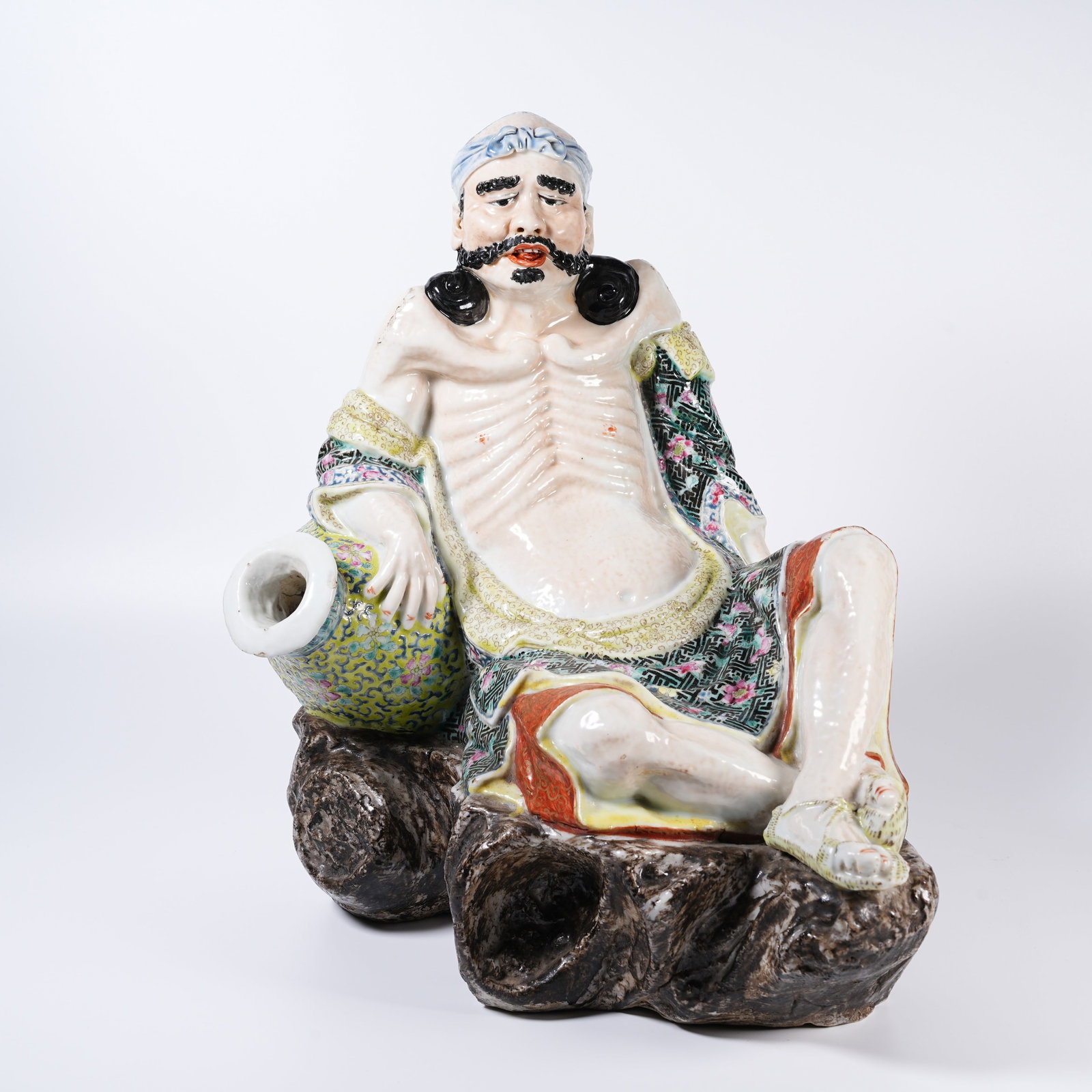 A FAMILLE ROSE FIGURE ORNAMENT: Famille Rose Figure Ornament
