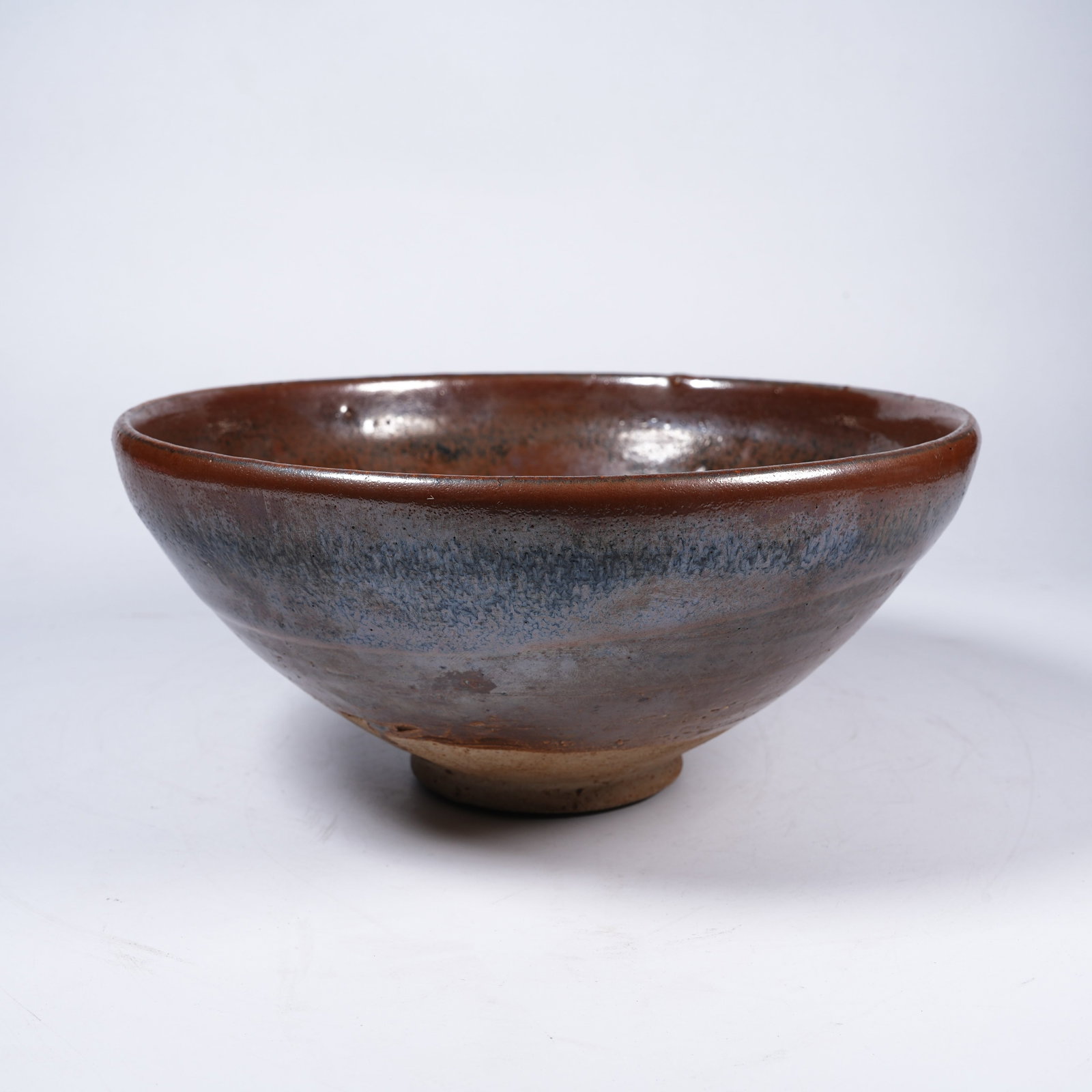 A LARGE CIZHOU WARE BOWL (1 of 9)