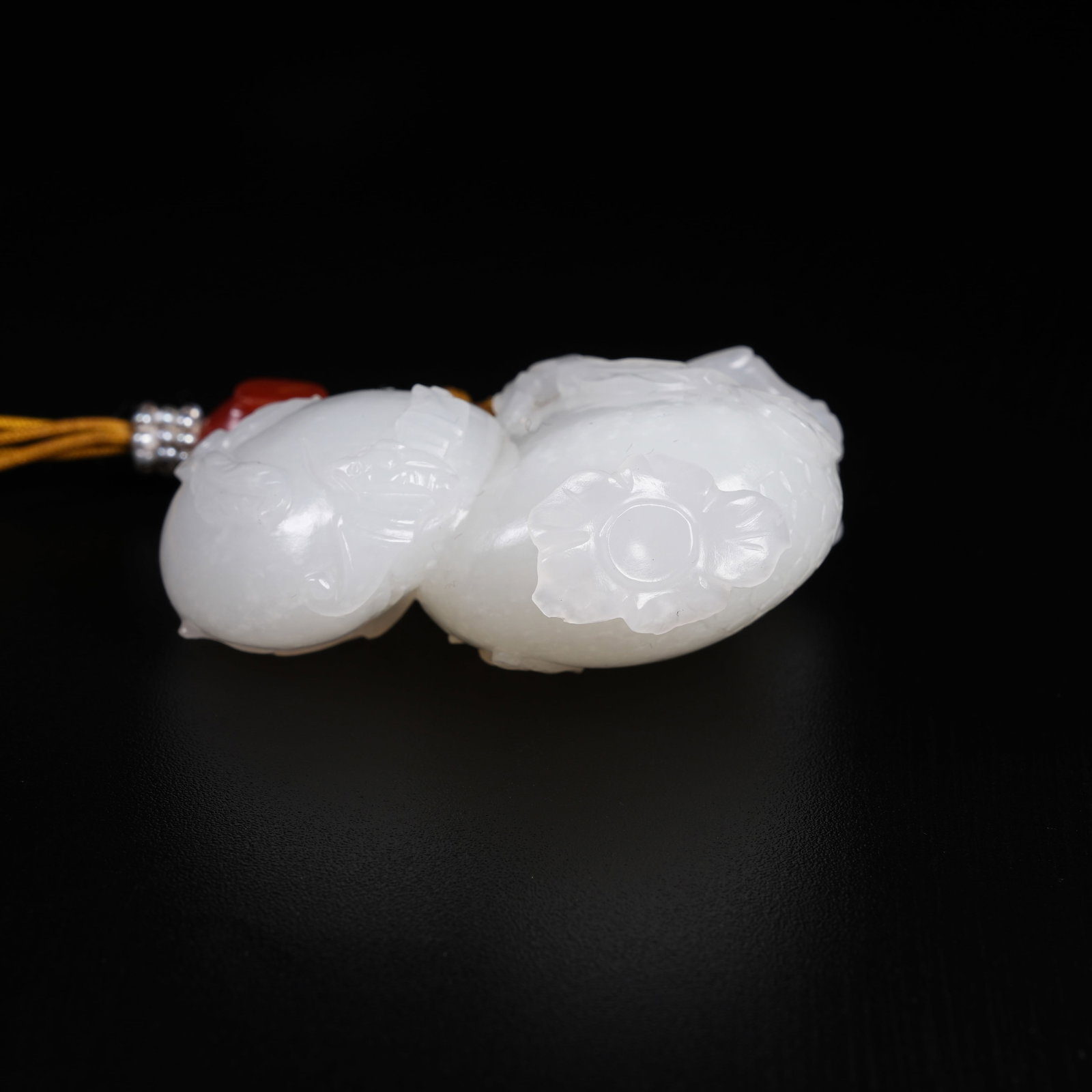 A HETIAN JADE PENDANT WITH MULTI-BLESSING PATTERN - 6