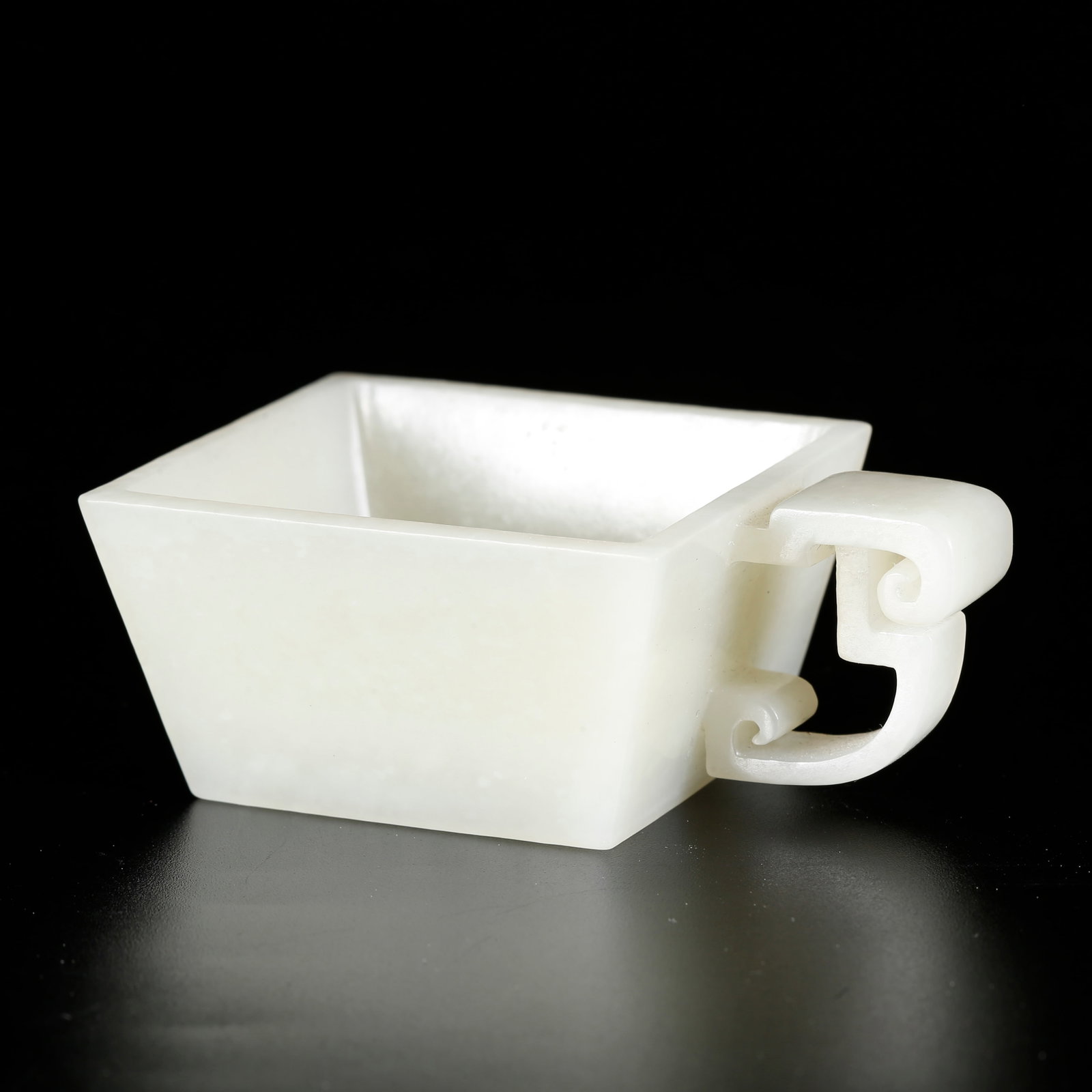 A HETIAN JADE HORN CUP (1 of 9)