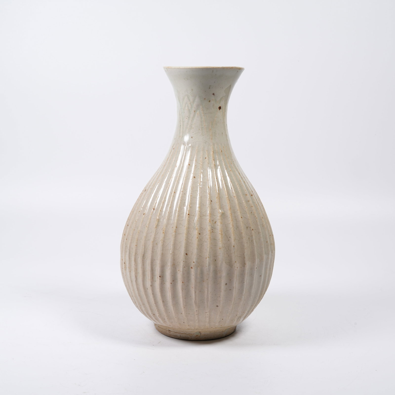 A YINGQING GLAZE PEAR-SHAPED VASE: Yingqing Glaze Pear-shaped Vase